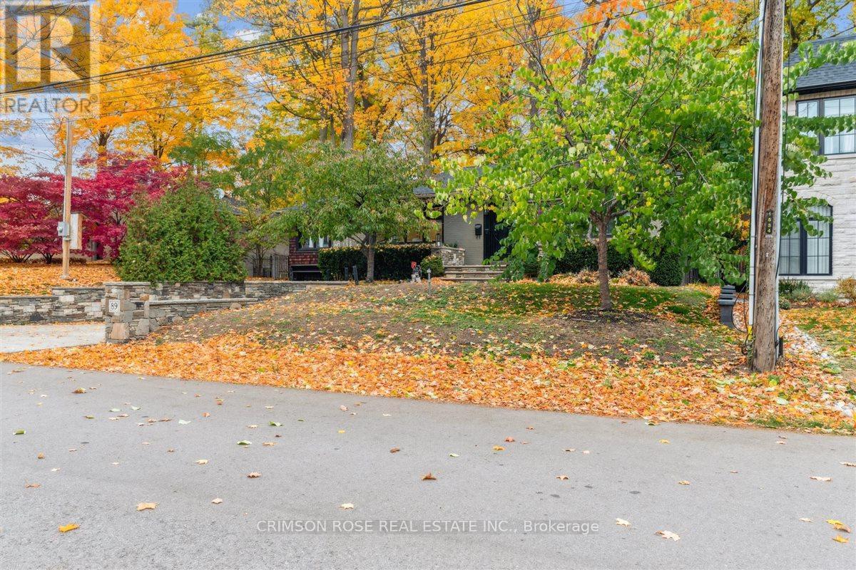 89 Holyrood Avenue, Oakville, Ontario  L6K 2V4 - Photo 2 - W12511010