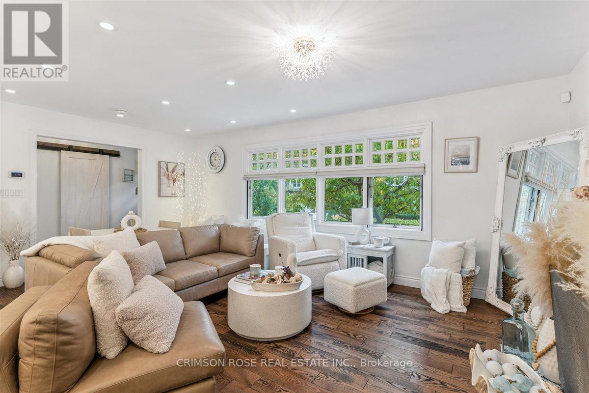 89 Holyrood Avenue, Oakville, Ontario  L6K 2V4 - Photo 6 - W12511010