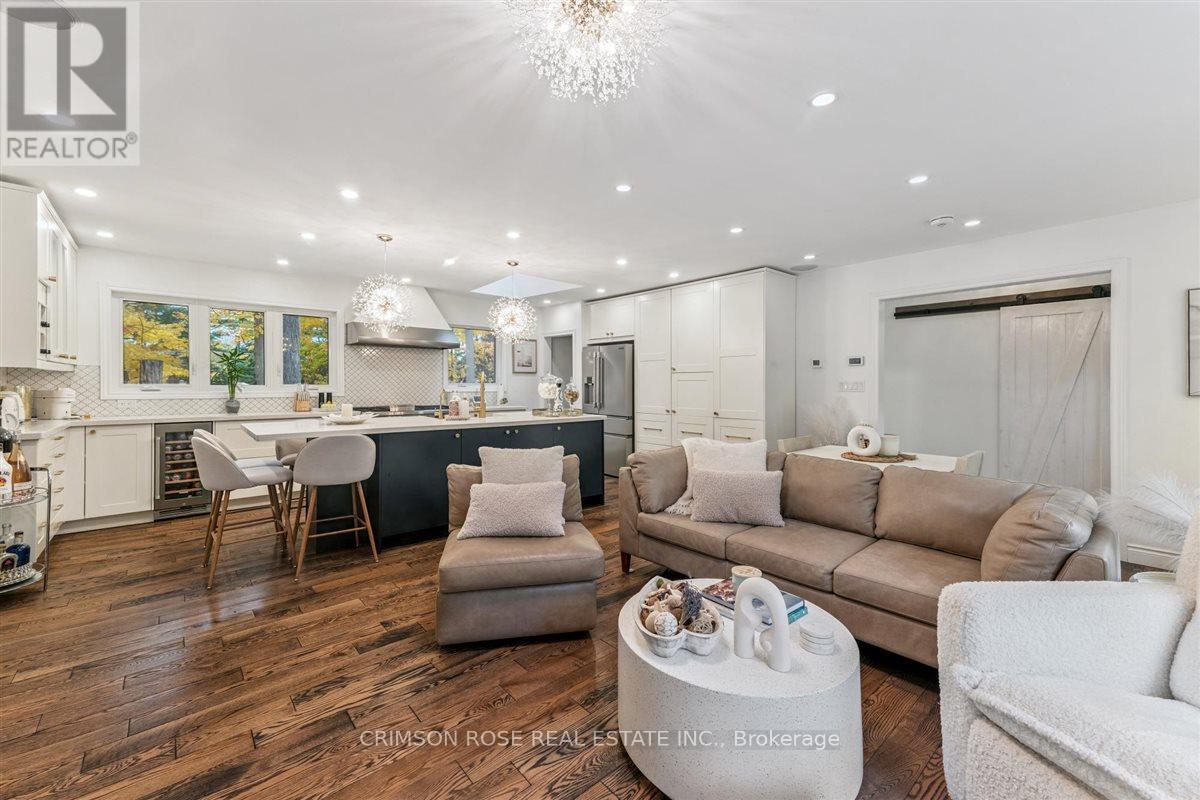 89 Holyrood Avenue, Oakville, Ontario  L6K 2V4 - Photo 7 - W12511010