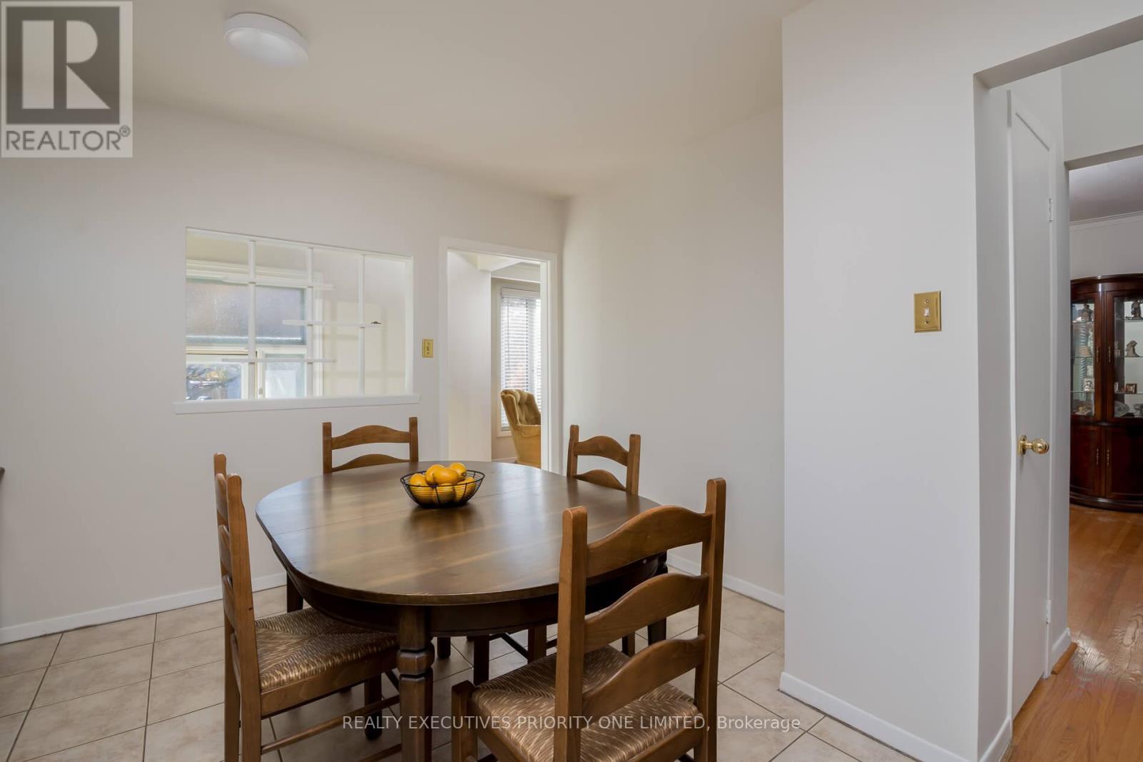 119 Willowridge Road, Toronto, Ontario  M9R 3Z5 - Photo 14 - W12511036