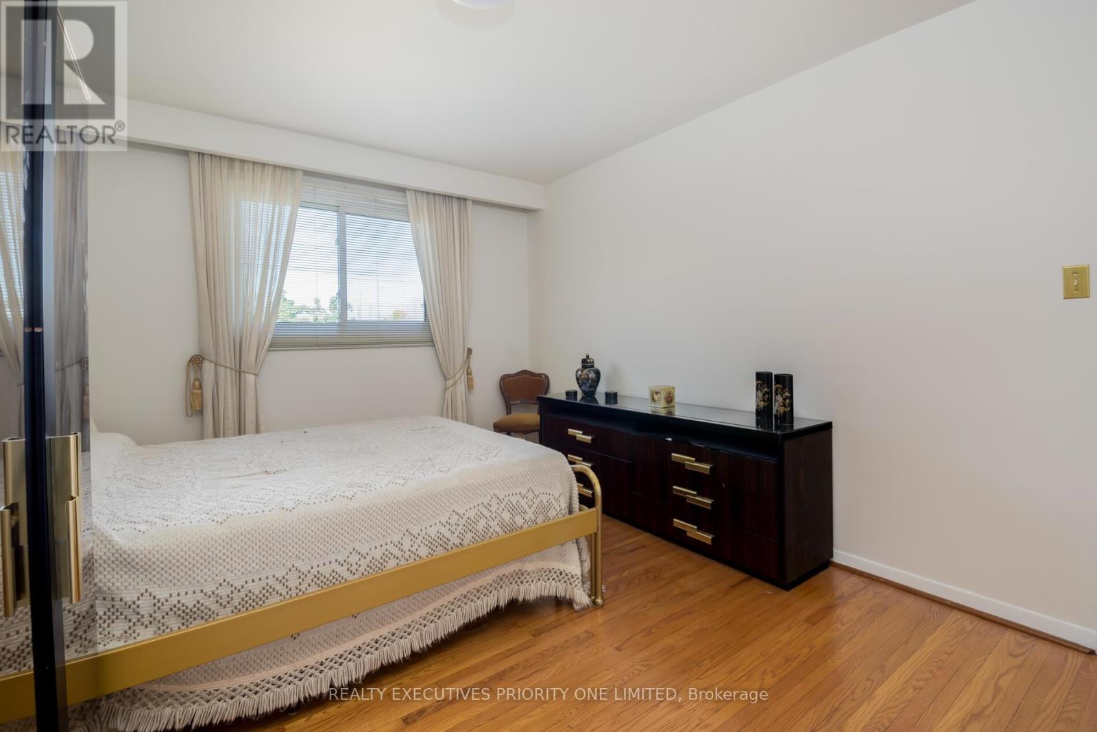 119 Willowridge Road, Toronto, Ontario  M9R 3Z5 - Photo 16 - W12511036