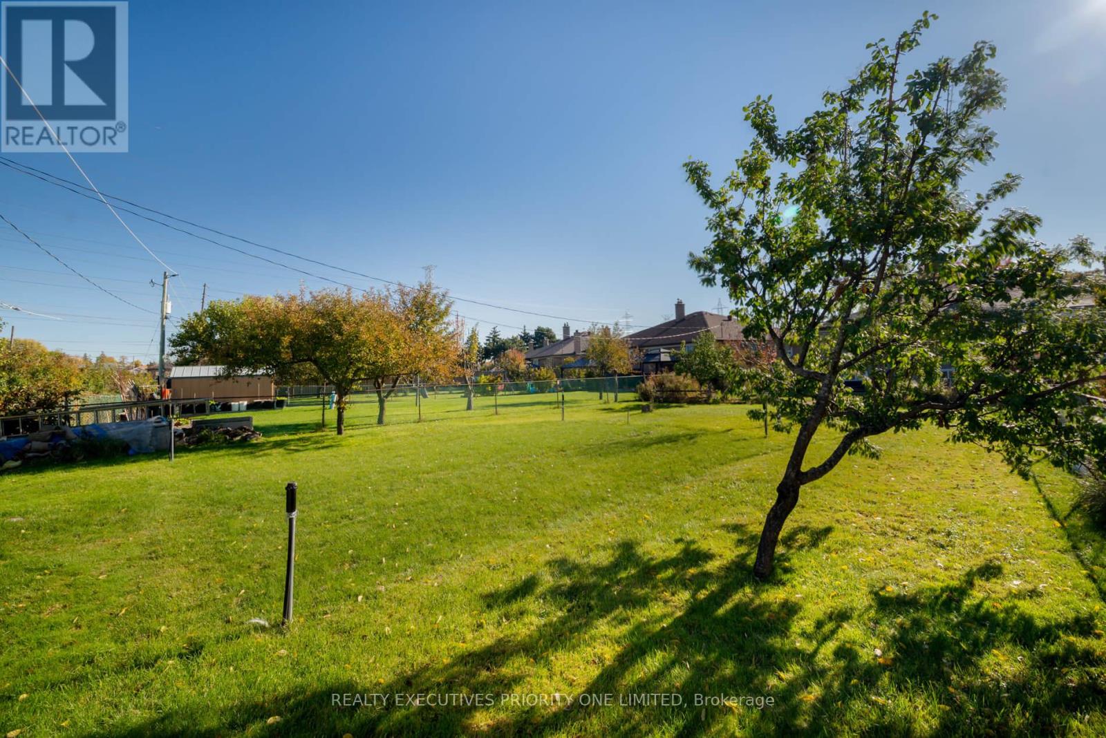 119 Willowridge Road, Toronto, Ontario  M9R 3Z5 - Photo 30 - W12511036