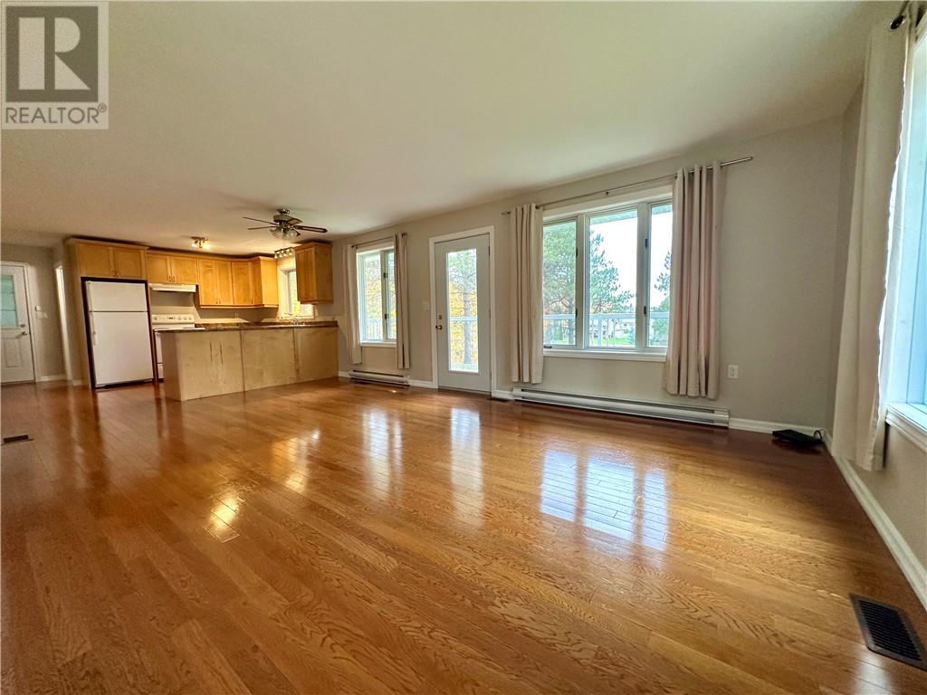 100 Limberlost Lane, Mindemoya, Ontario P0P 1S0 - Photo 15 - 2125506