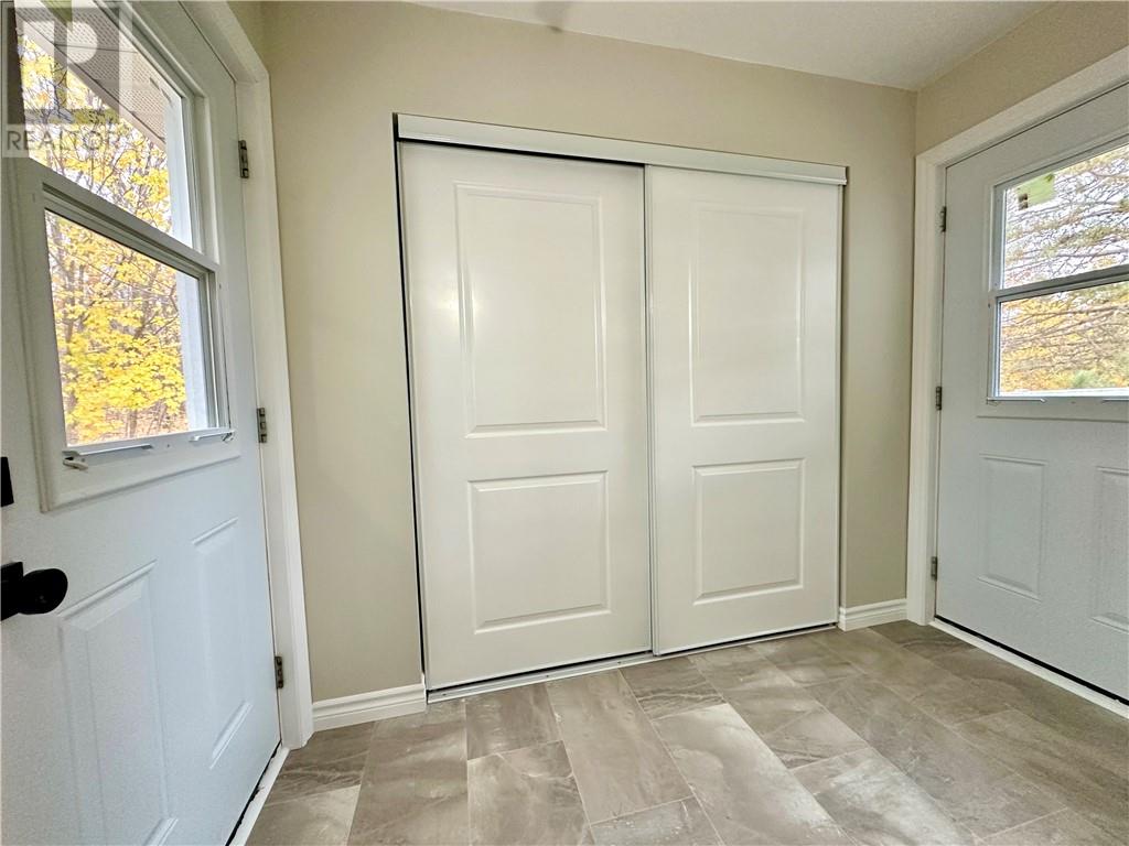 100 Limberlost Lane, Mindemoya, Ontario P0P 1S0 - Photo 6 - 2125506