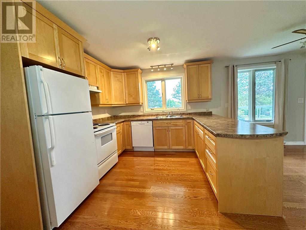 100 Limberlost Lane, Mindemoya, Ontario P0P 1S0 - Photo 8 - 2125506