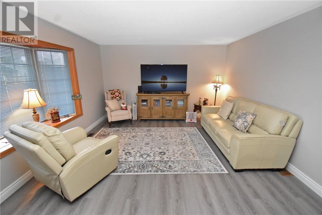 751 William Ave, Sudbury, Ontario  P3A 4Y1 - Photo 9 - 2125465