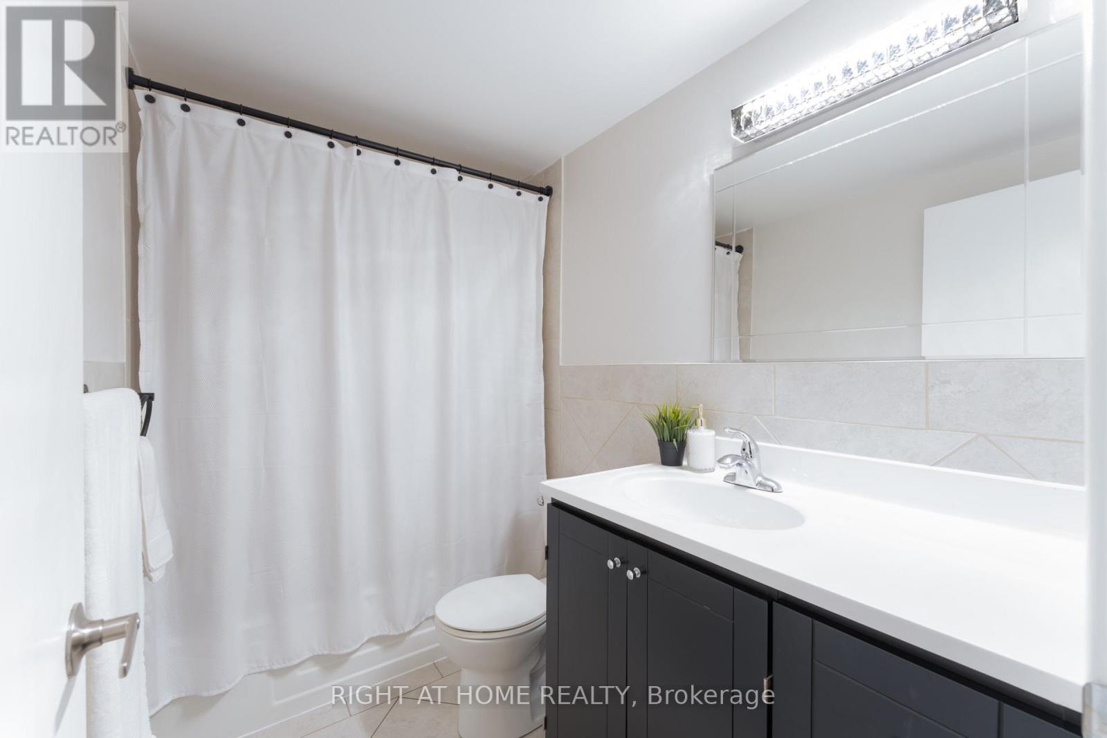 211 - 11 Woodman Drive S, Hamilton, Ontario  L8K 4E3 - Photo 14 - X12510982