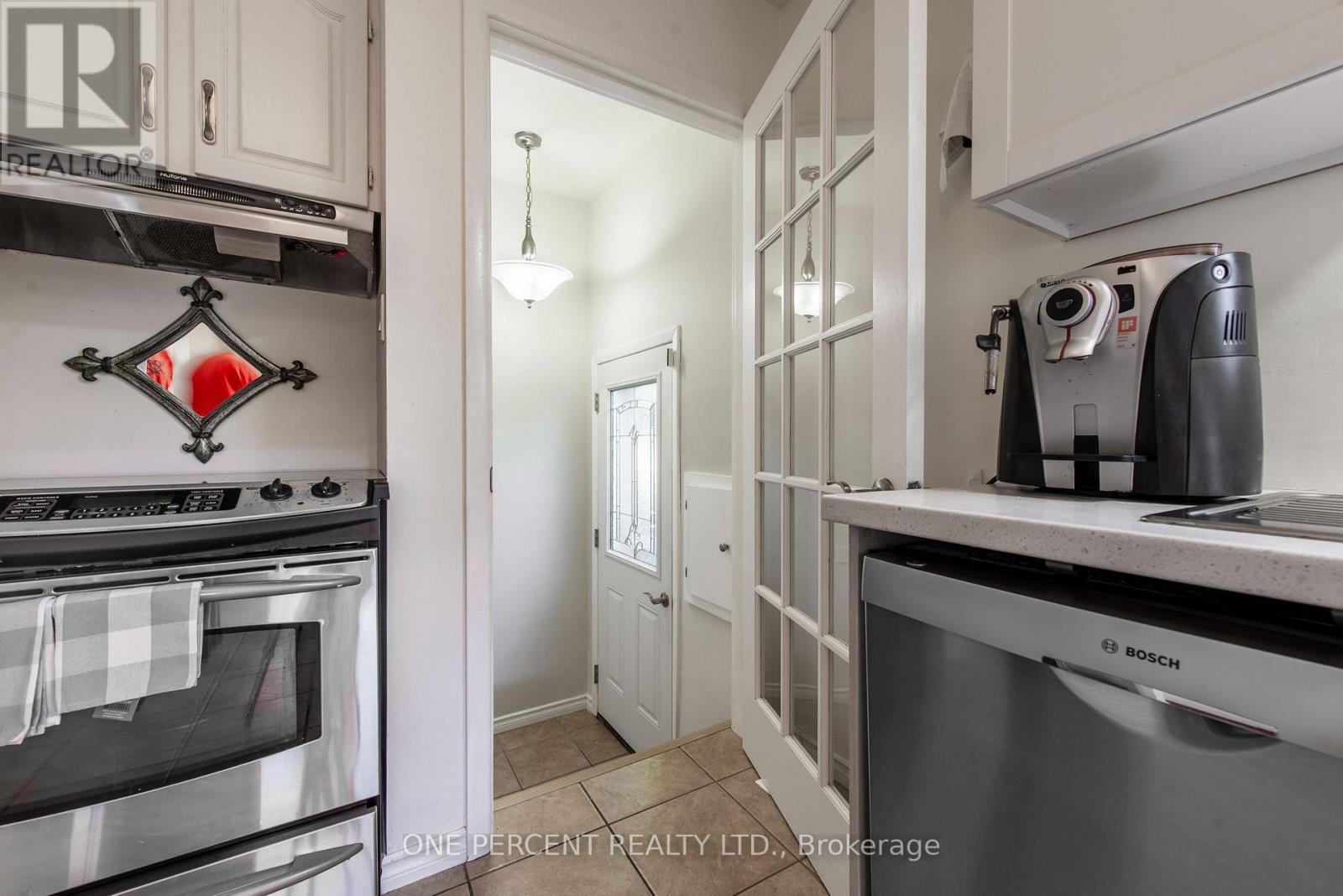 156 Waverley Drive, Guelph, Ontario  N1E 1H2 - Photo 19 - X12511014