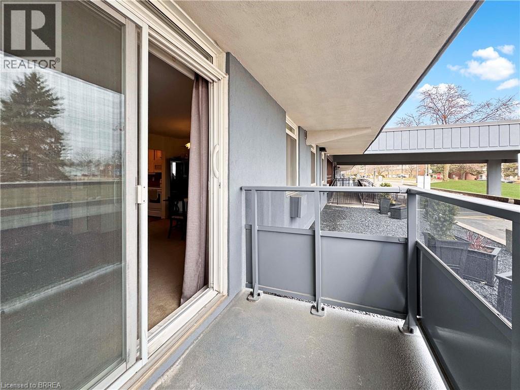 640 West Street Unit# 101, Brantford, Ontario  N3R 6M3 - Photo 21 - 40780214
