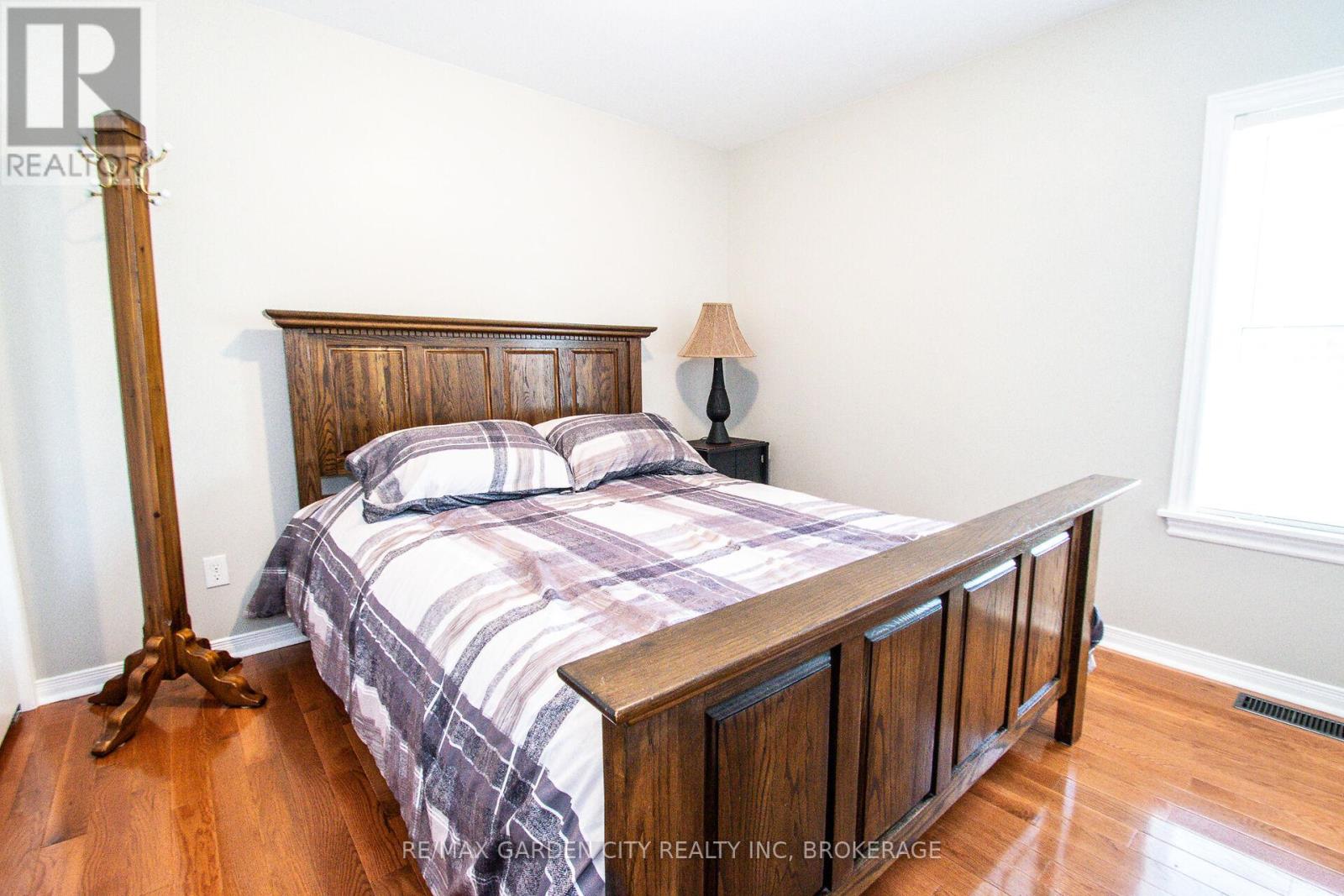 1171 Maple Street, Pelham, Ontario  L0S 1C0 - Photo 16 - X12336641