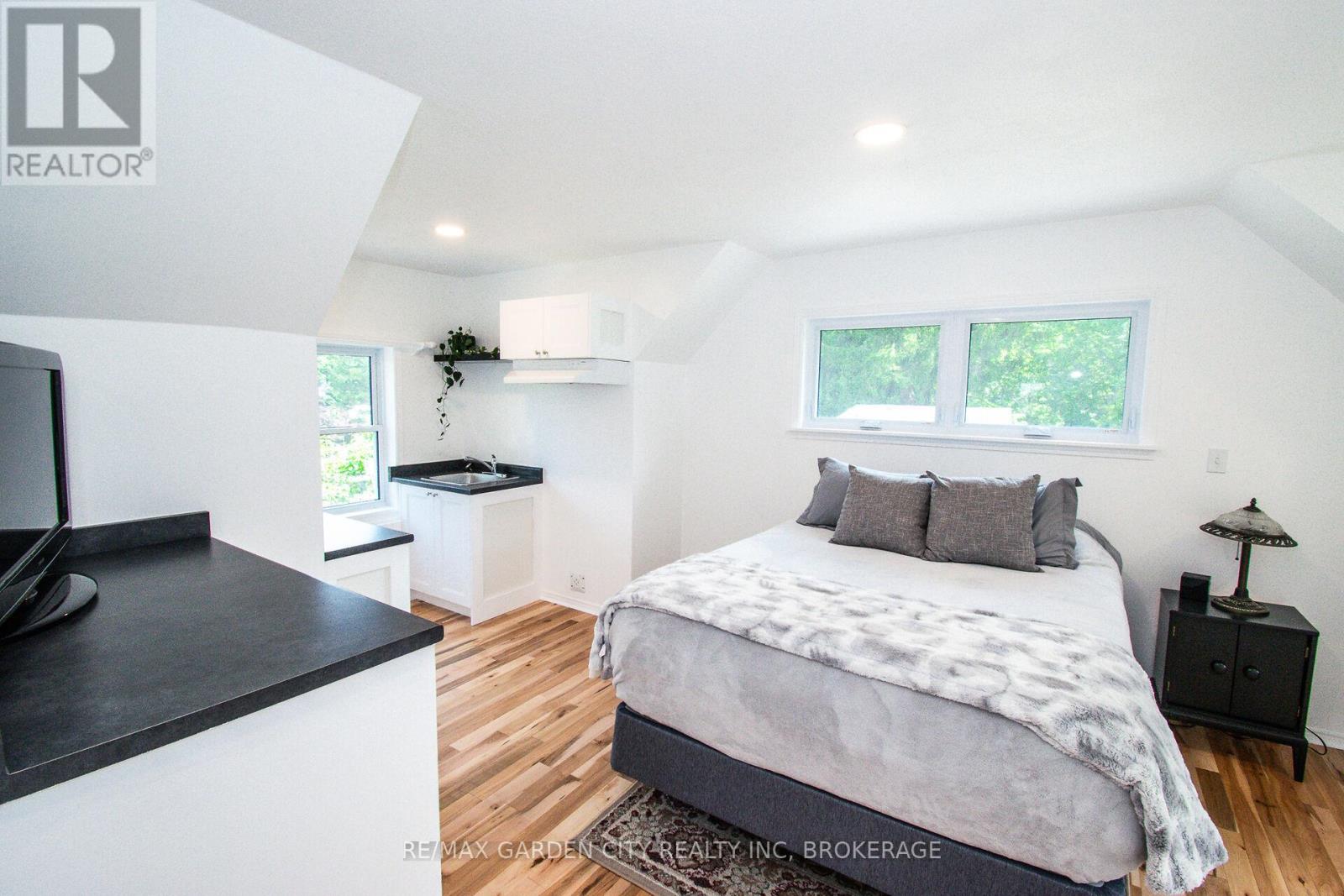 1171 Maple Street, Pelham, Ontario  L0S 1C0 - Photo 20 - X12336641