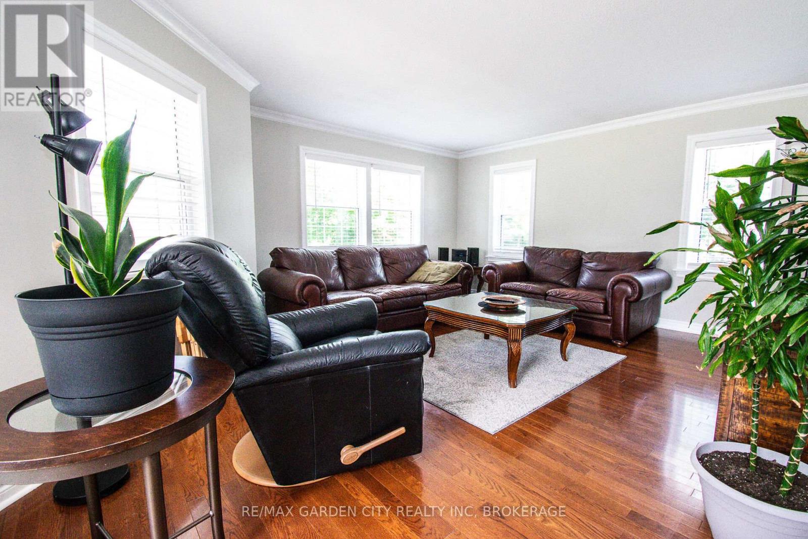 1171 Maple Street, Pelham, Ontario  L0S 1C0 - Photo 6 - X12336641