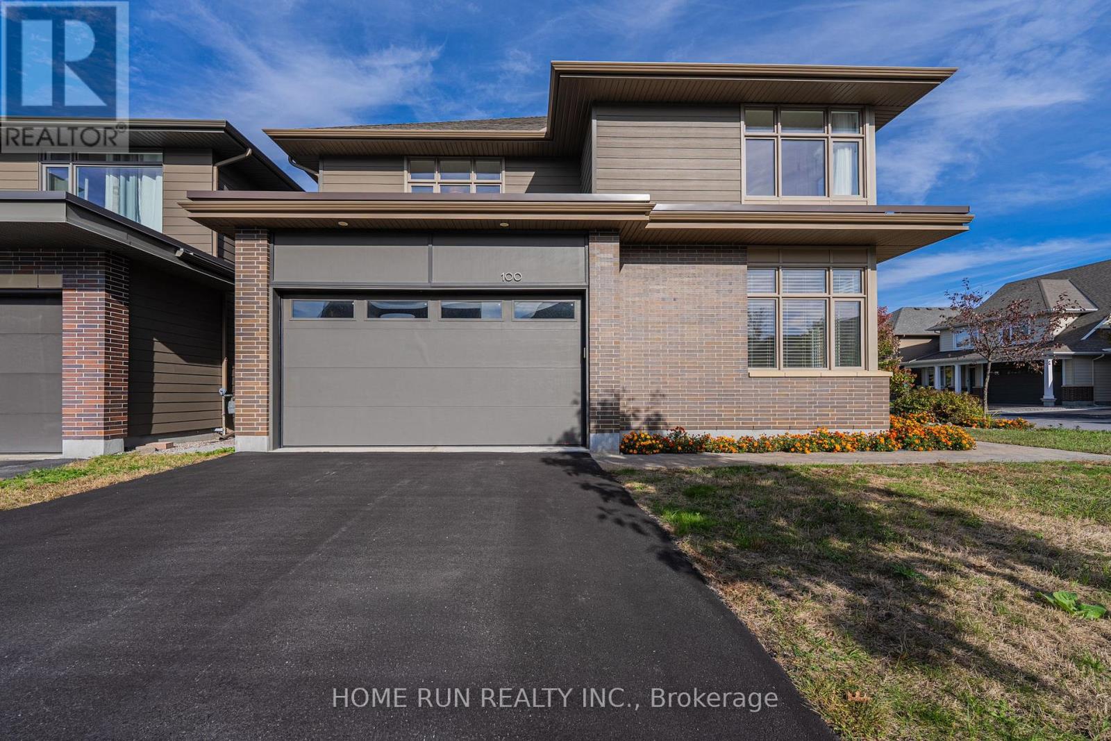 100 LOCHHOUSE WALK, Ottawa, Ontario