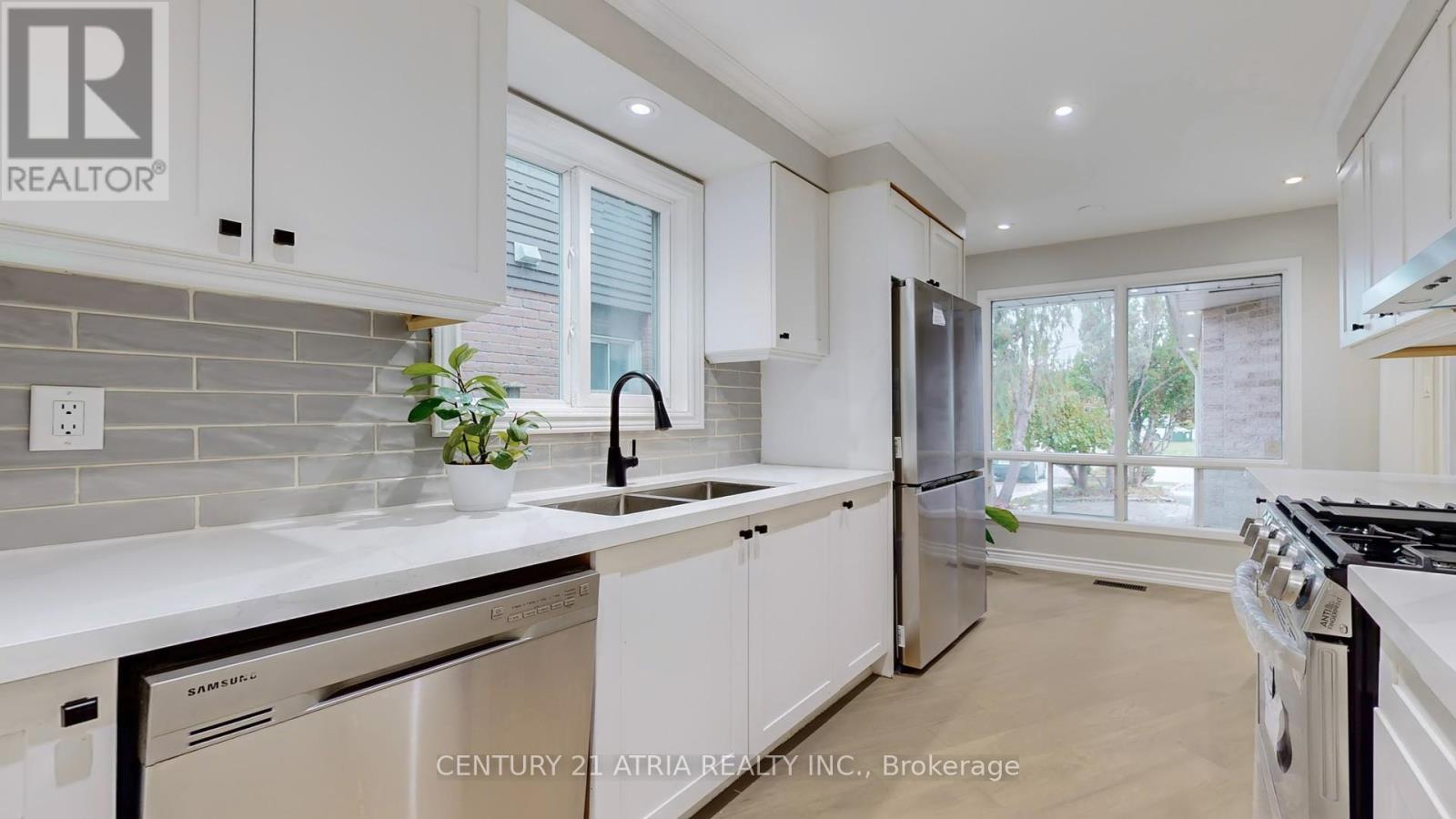 1671 Portland Court, Pickering, Ontario L1V 5L5 - Photo 12 - E12506496