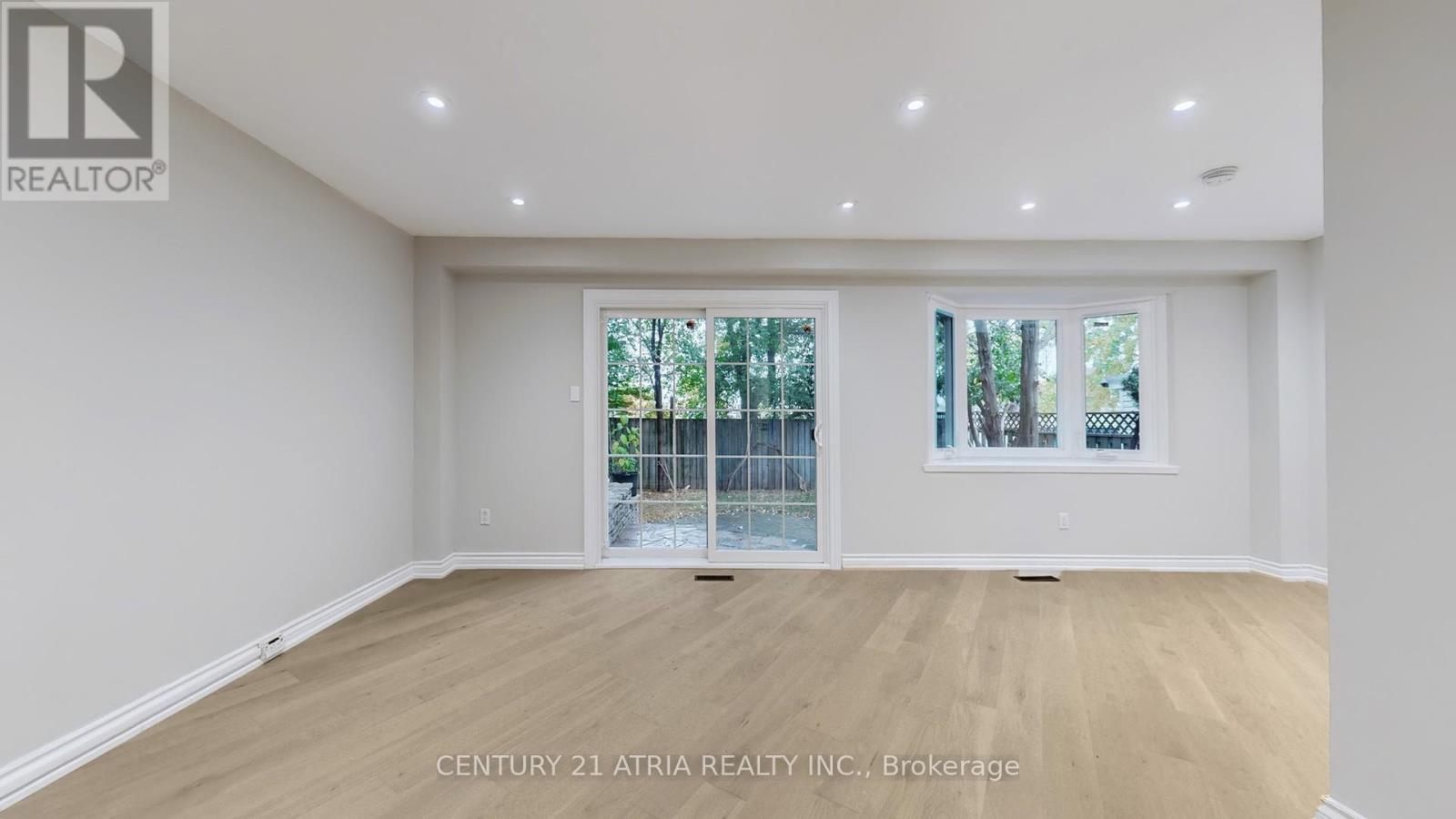 1671 Portland Court, Pickering, Ontario L1V 5L5 - Photo 5 - E12506496