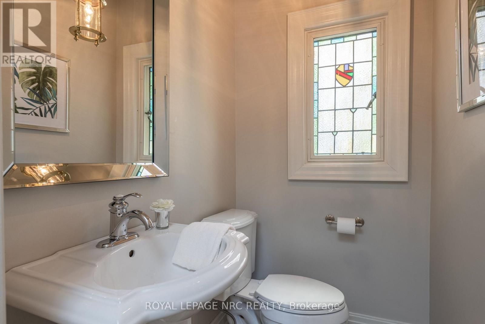 57 Hillcrest Avenue, St. Catharines, Ontario L2R 4Y3 - Photo 32 - X12511048