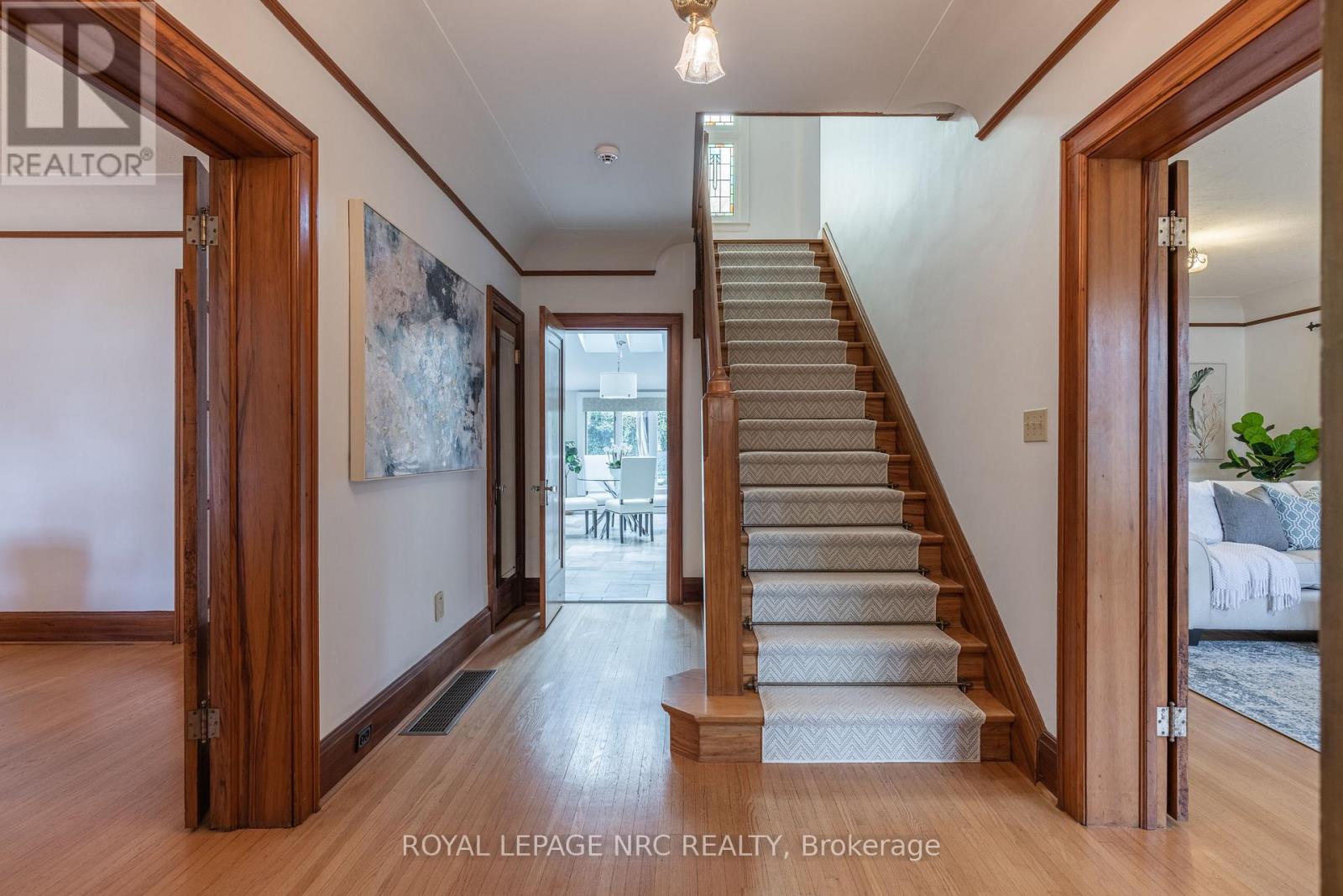 57 Hillcrest Avenue, St. Catharines, Ontario L2R 4Y3 - Photo 7 - X12511048