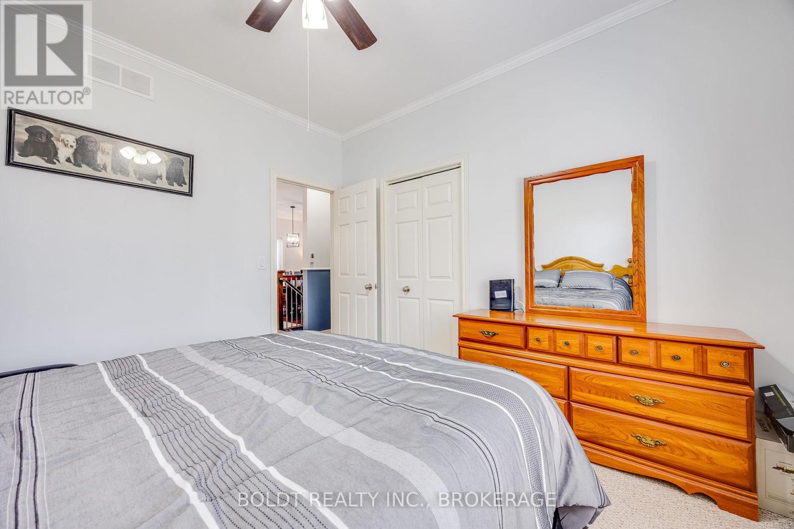 1127 Pelham Street, Pelham, Ontario L3C 3E4 - Photo 18 - X12511068