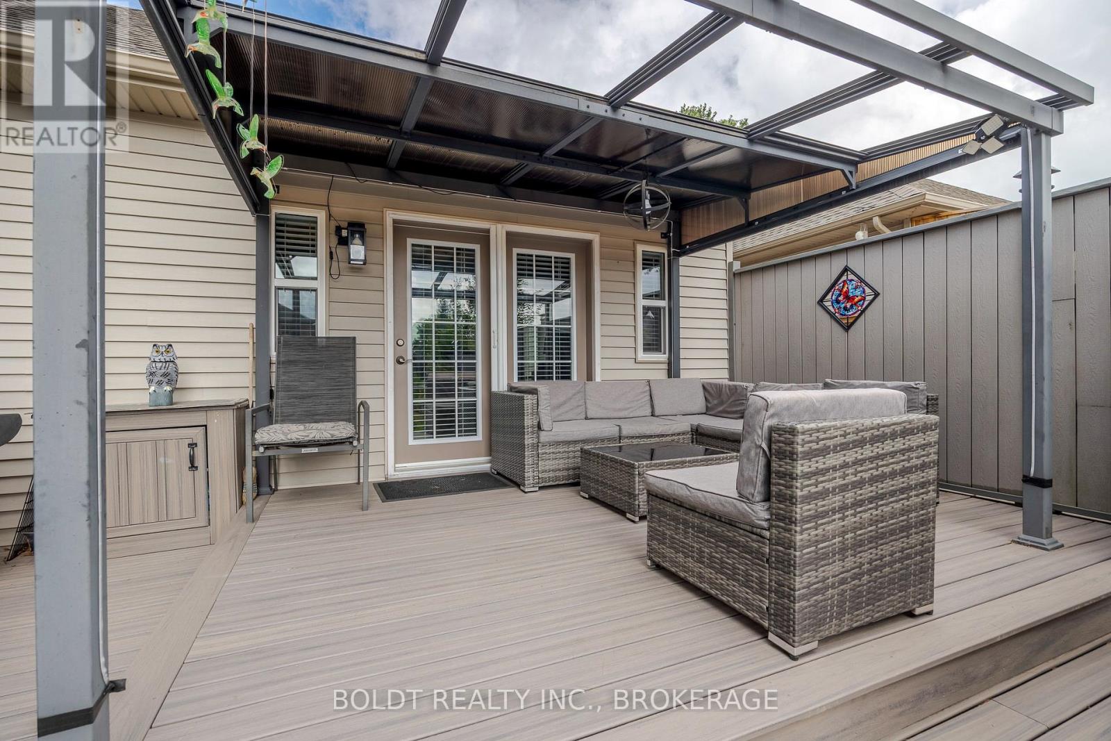 1127 Pelham Street, Pelham, Ontario L3C 3E4 - Photo 24 - X12511068