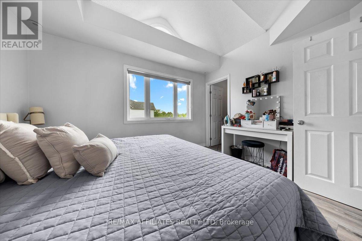 I - 241 Crestway Crescent Drive, Ottawa, Ontario  K2G 0A9 - Photo 16 - X12414028