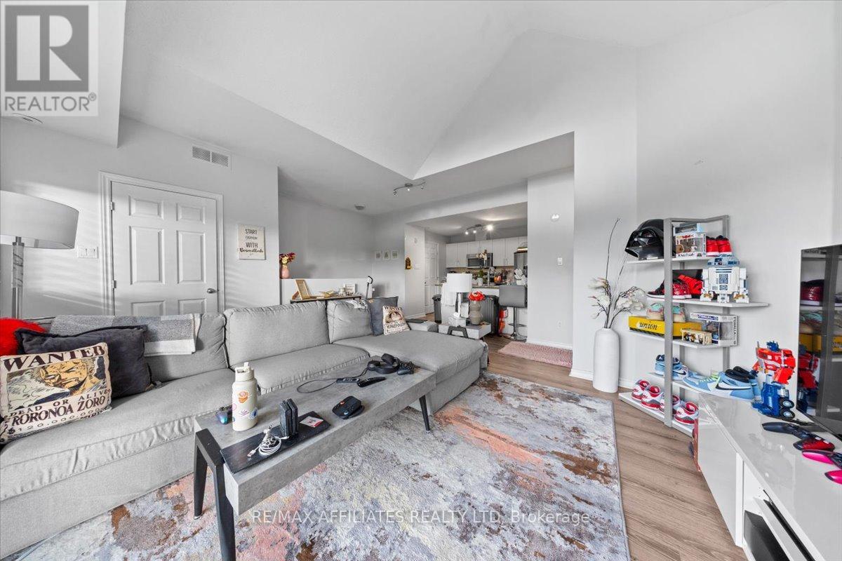 I - 241 Crestway Crescent Drive, Ottawa, Ontario  K2G 0A9 - Photo 6 - X12414028