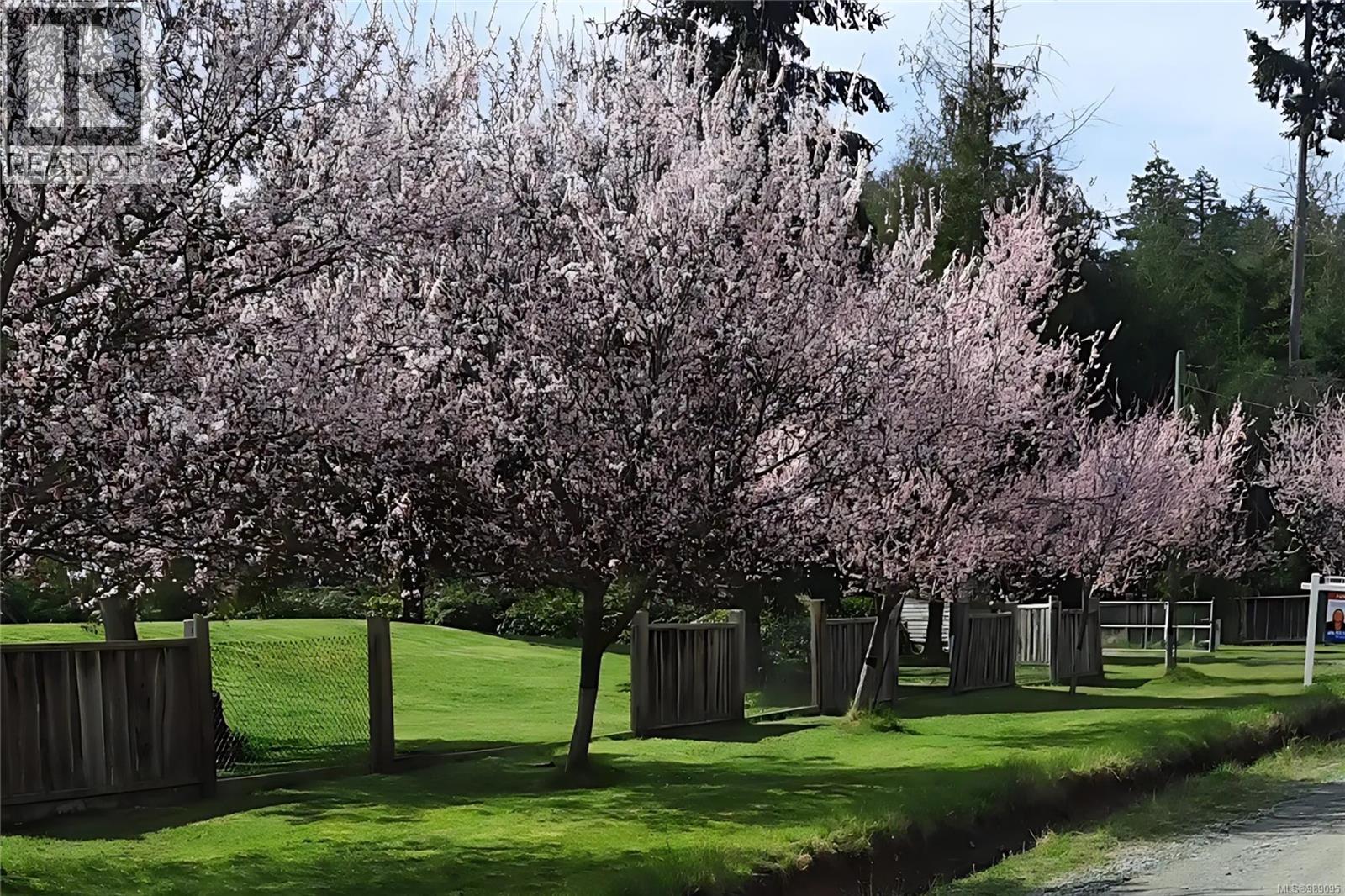 2450/2440 Whistler Rd W, Qualicum Beach, British Columbia  V9K 2A6 - Photo 77 - 989095