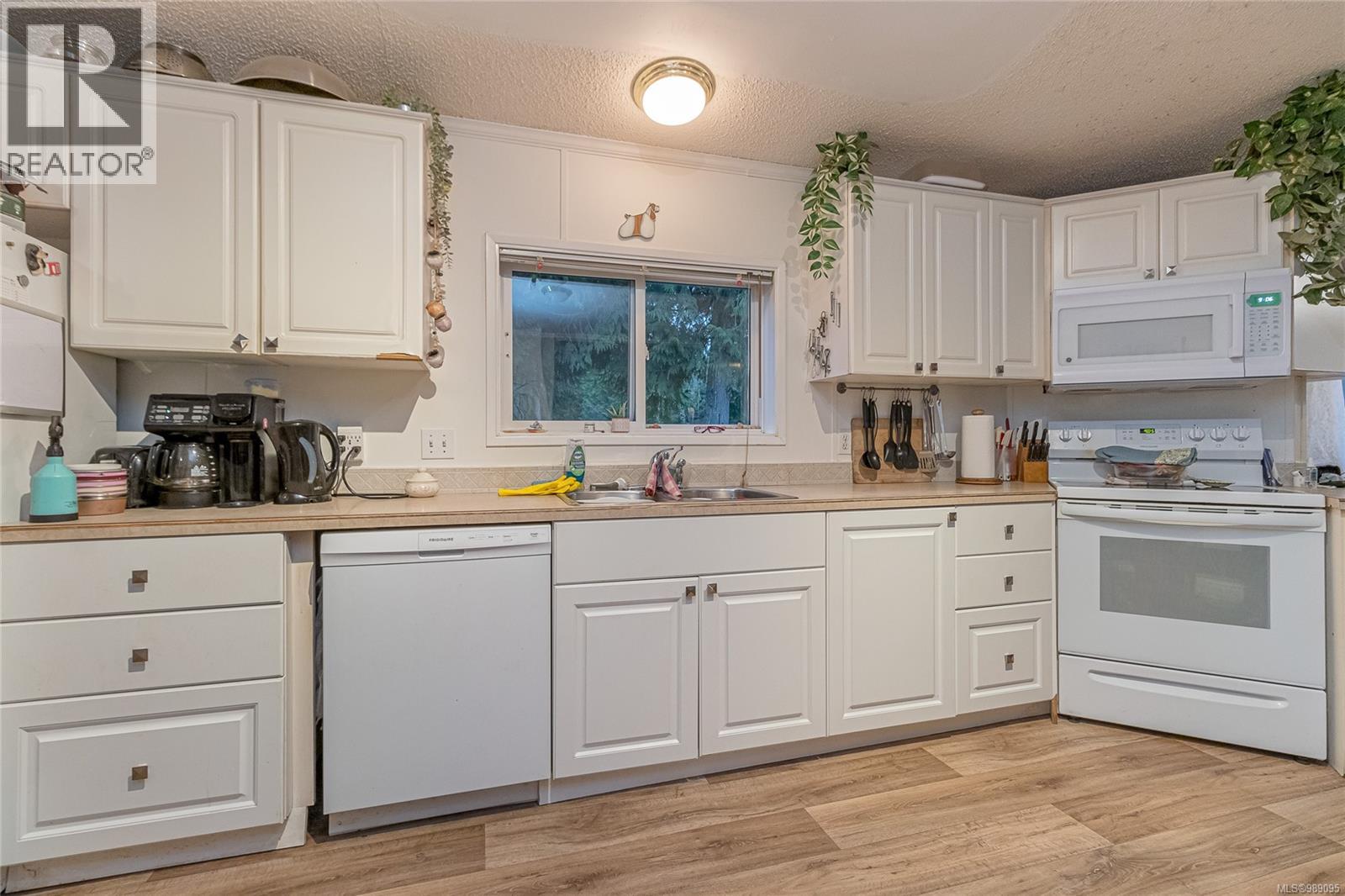 2450/2440 Whistler Rd W, Qualicum Beach, British Columbia  V9K 2A6 - Photo 26 - 989095