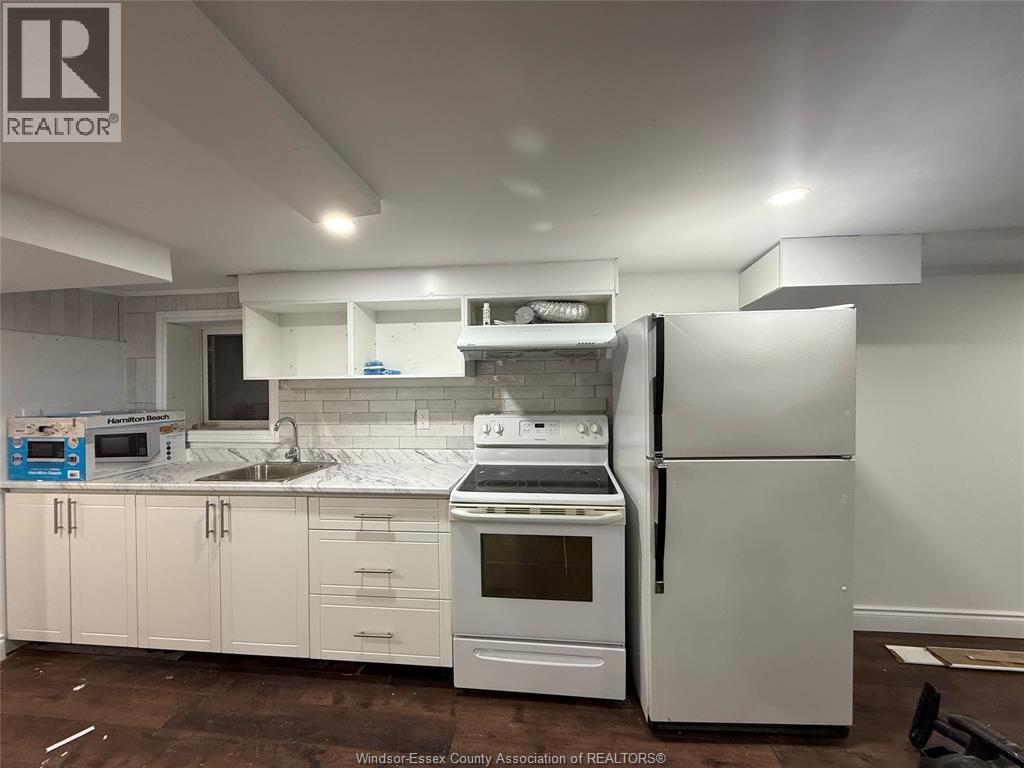 3002 Radisson Unit# Basement, Windsor, Ontario N9E 1Y5 - Photo 2 - 25028023