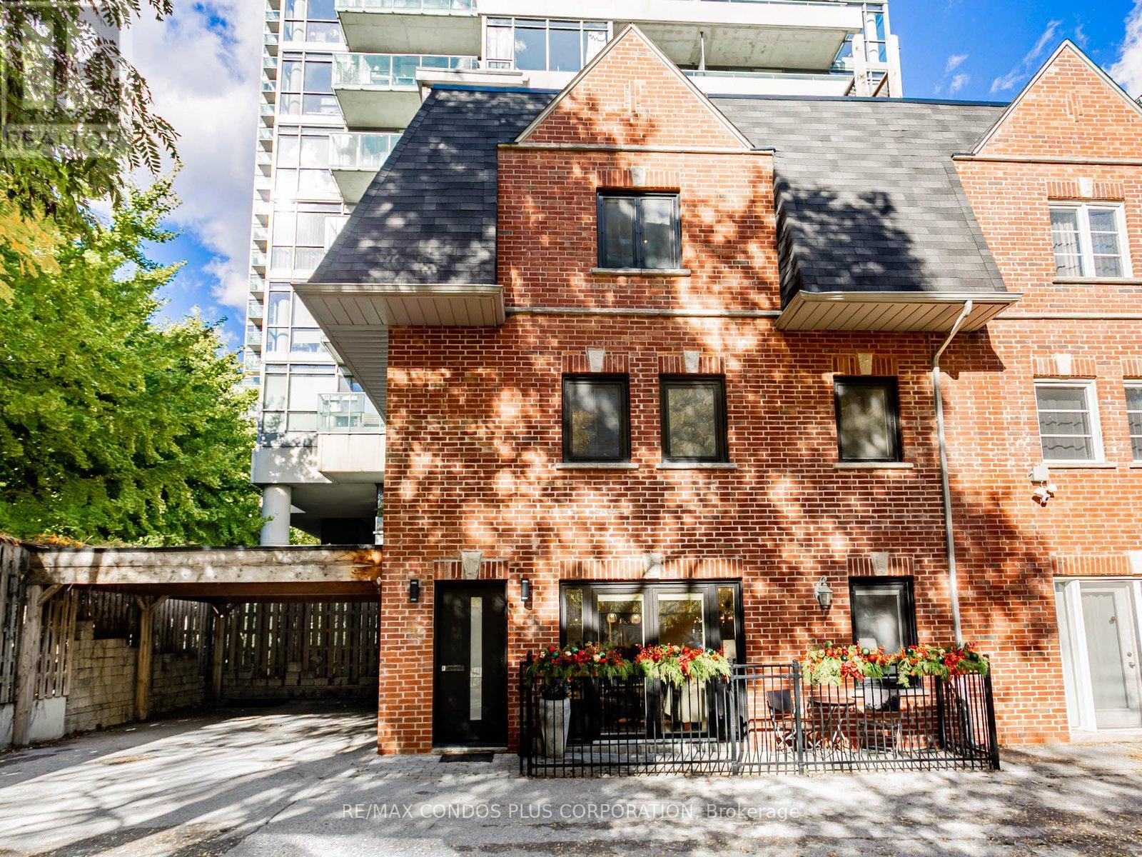 F - 346 JARVIS STREET, Toronto, Ontario