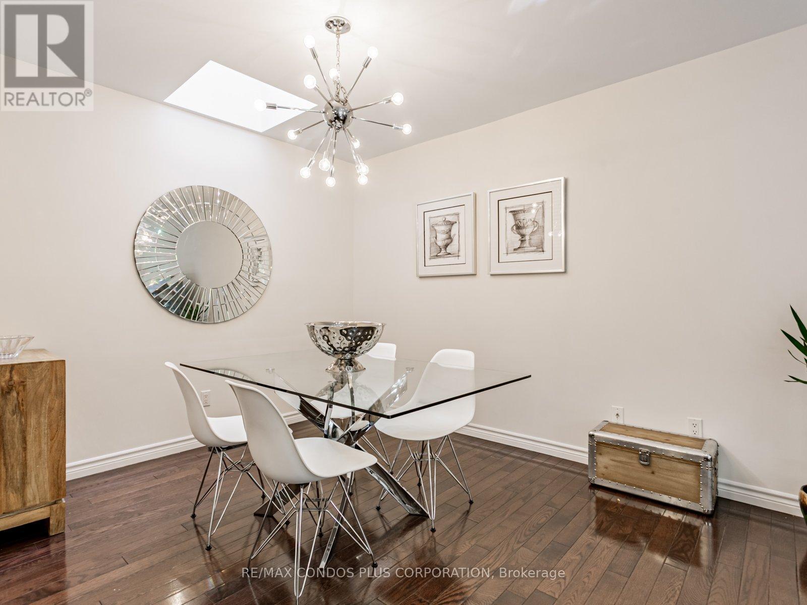 F - 346 Jarvis Street, Toronto, Ontario  M4Y 2G6 - Photo 16 - C12511062