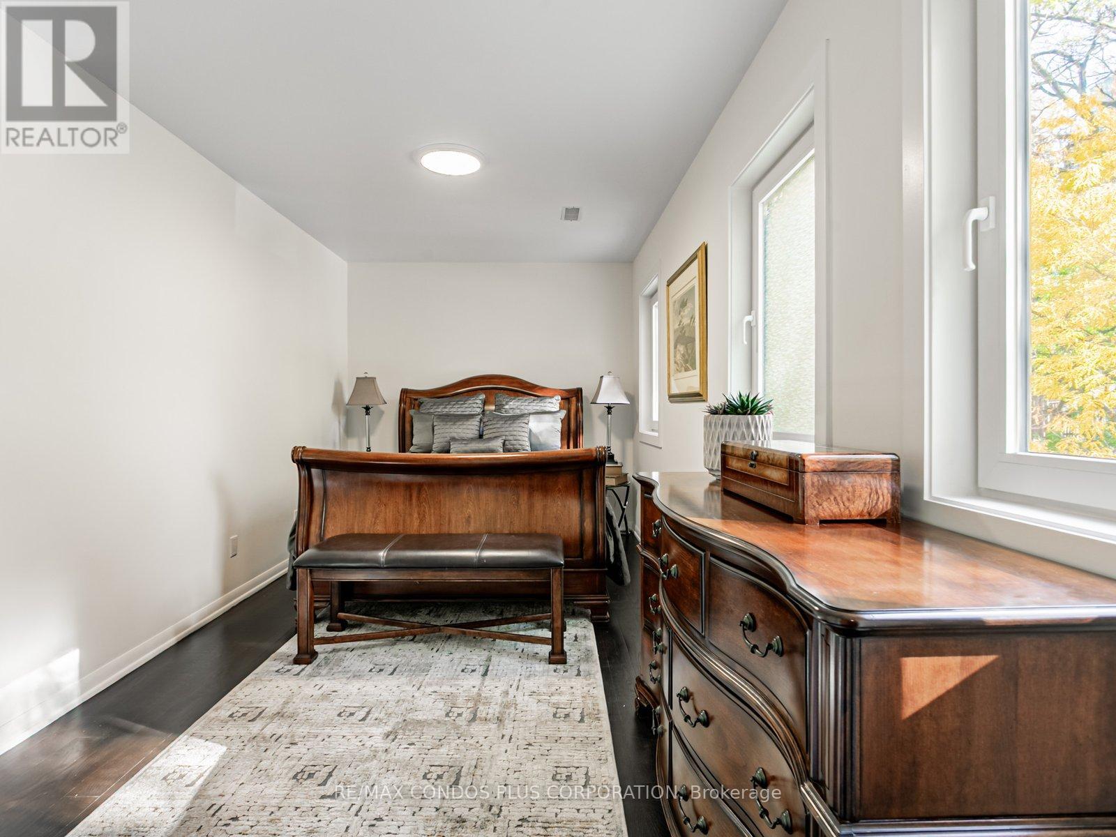 F - 346 Jarvis Street, Toronto, Ontario  M4Y 2G6 - Photo 22 - C12511062