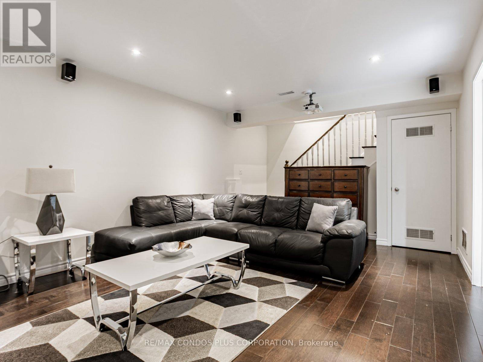 F - 346 Jarvis Street, Toronto, Ontario  M4Y 2G6 - Photo 31 - C12511062