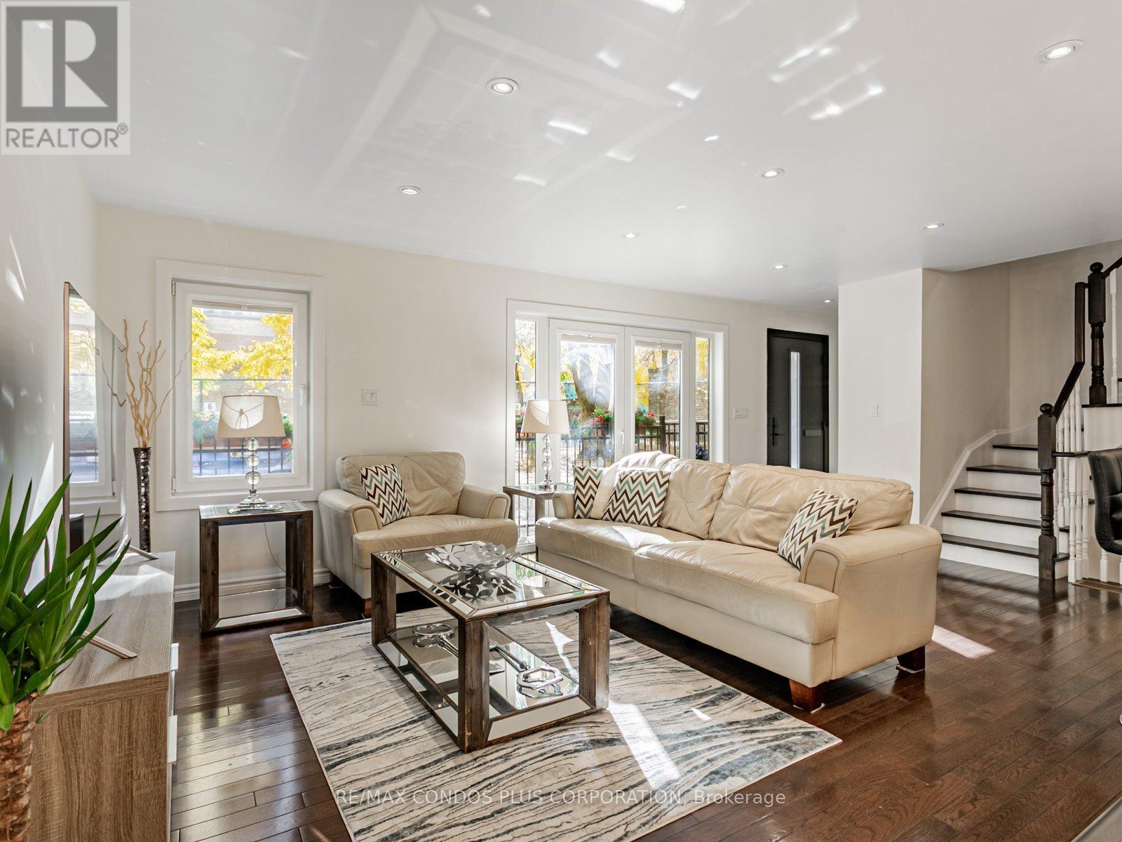 F - 346 Jarvis Street, Toronto, Ontario  M4Y 2G6 - Photo 5 - C12511062