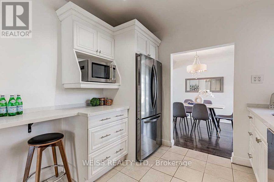 3 Acton Avenue, Toronto, Ontario  M3H 4G6 - Photo 12 - C12511070