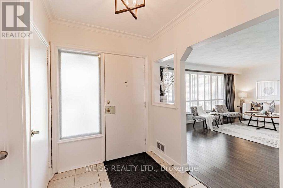 3 Acton Avenue, Toronto, Ontario  M3H 4G6 - Photo 5 - C12511070