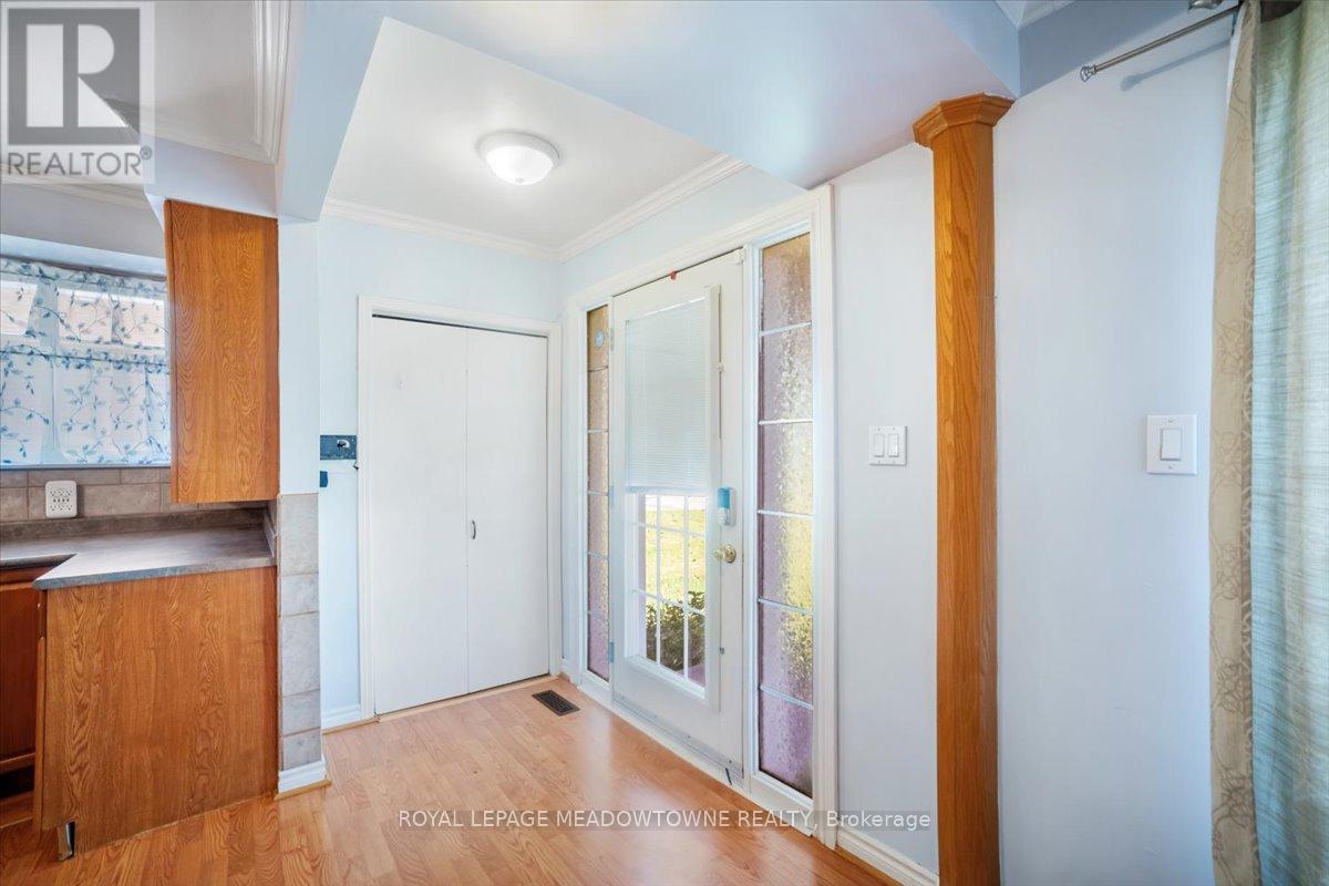 9 Welbeck Drive, Brampton, Ontario  L6X 2K9 - Photo 18 - W12373794