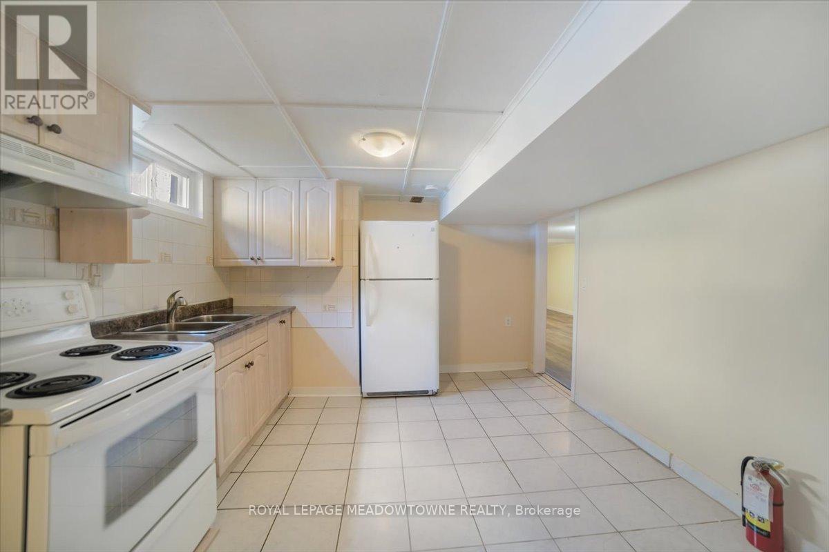 9 Welbeck Drive, Brampton, Ontario  L6X 2K9 - Photo 30 - W12373794