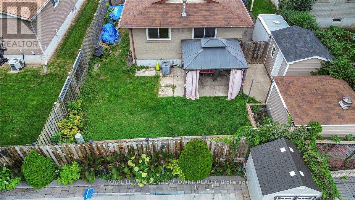 9 Welbeck Drive, Brampton, Ontario  L6X 2K9 - Photo 35 - W12373794