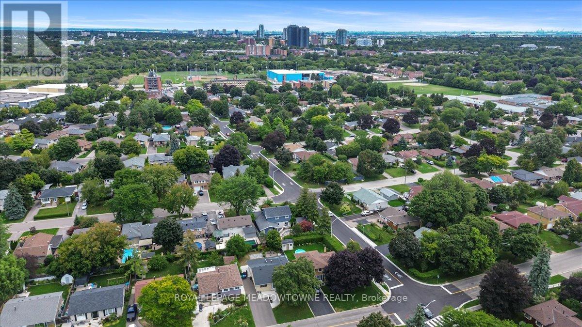 9 Welbeck Drive, Brampton, Ontario  L6X 2K9 - Photo 38 - W12373794