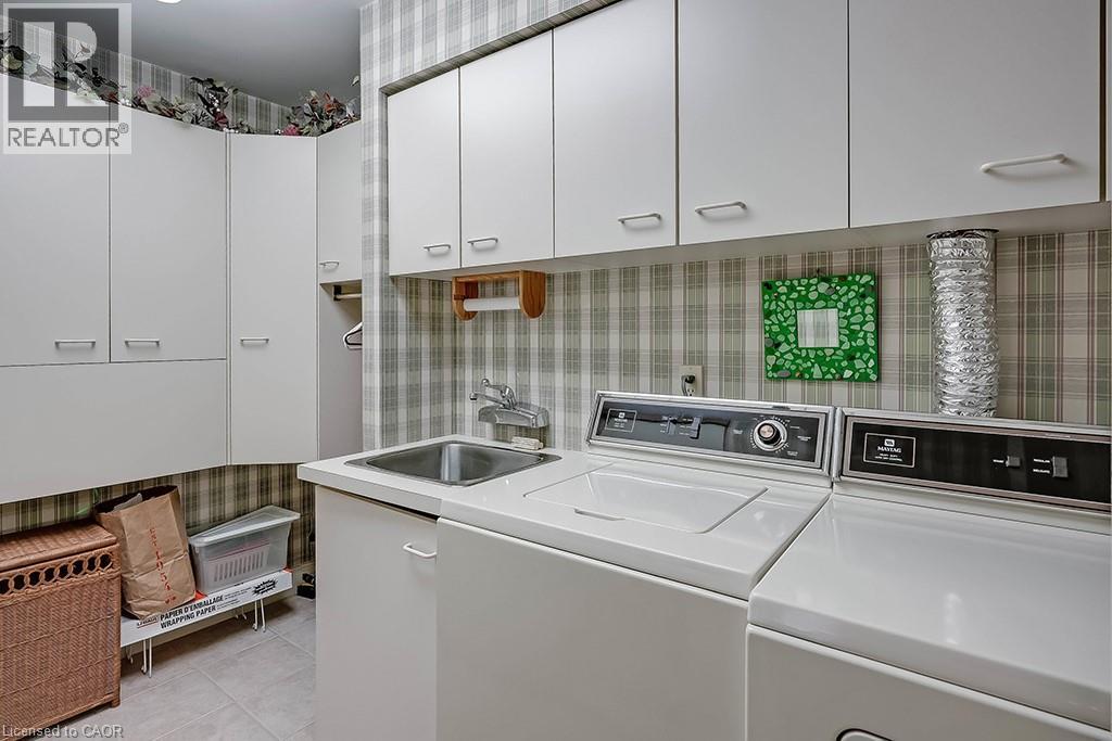 2220 Lakeshore Road Unit# 23, Burlington, Ontario  L7R 4G7 - Photo 36 - 40731010