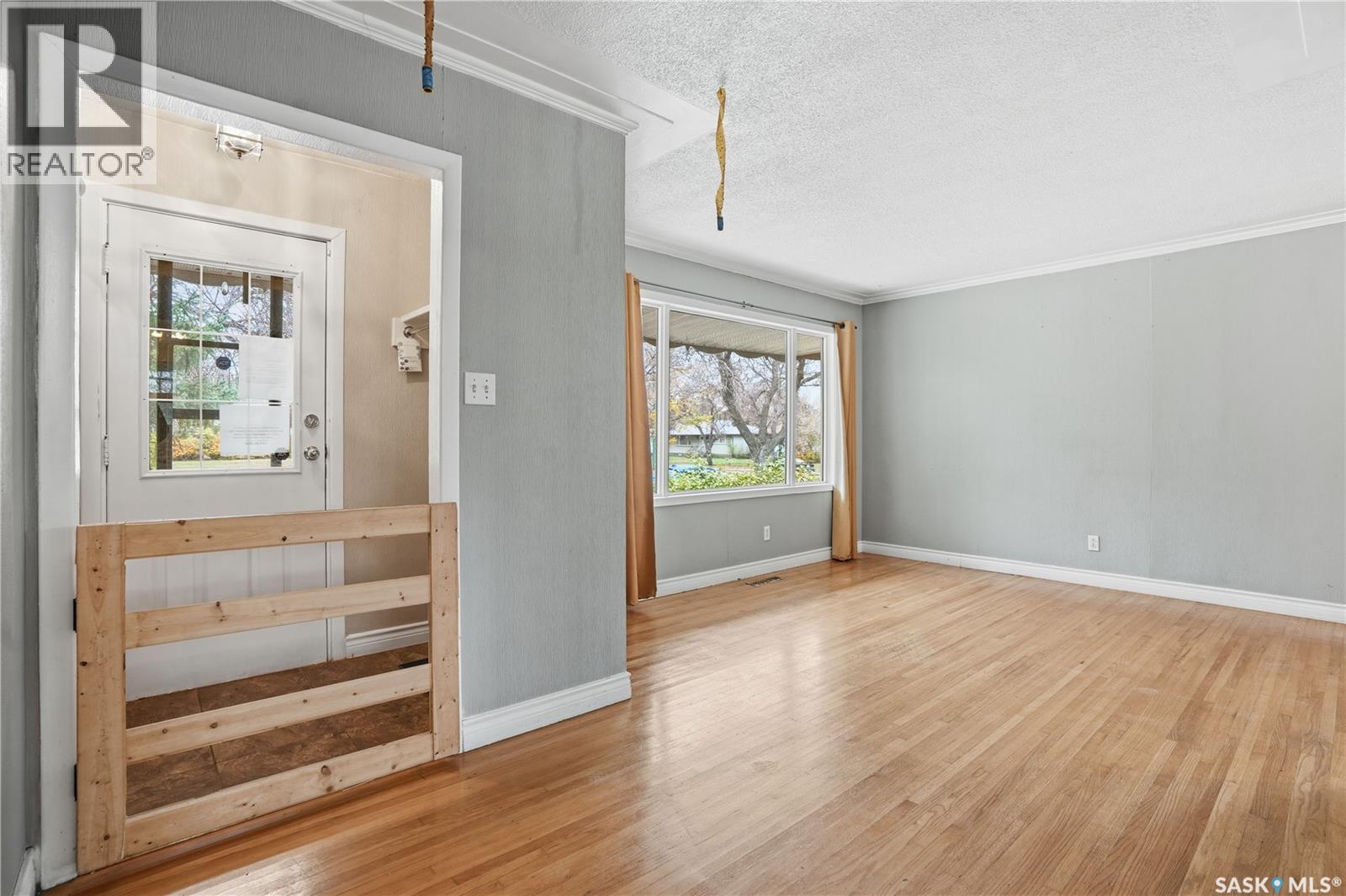 5012 1st Avenue, Regina, Saskatchewan  S4T 0A5 - Photo 3 - SK022235