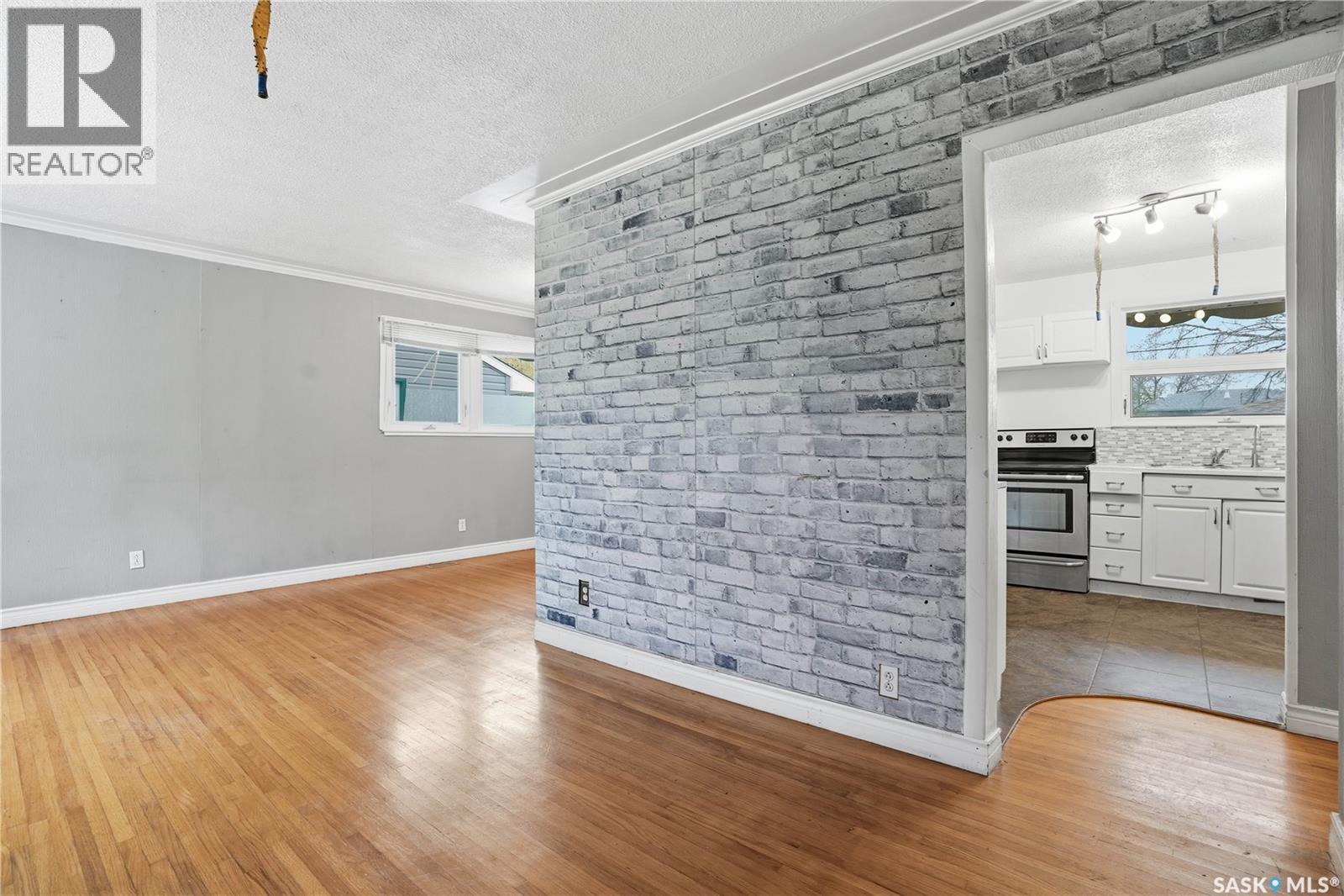 5012 1st Avenue, Regina, Saskatchewan  S4T 0A5 - Photo 4 - SK022235