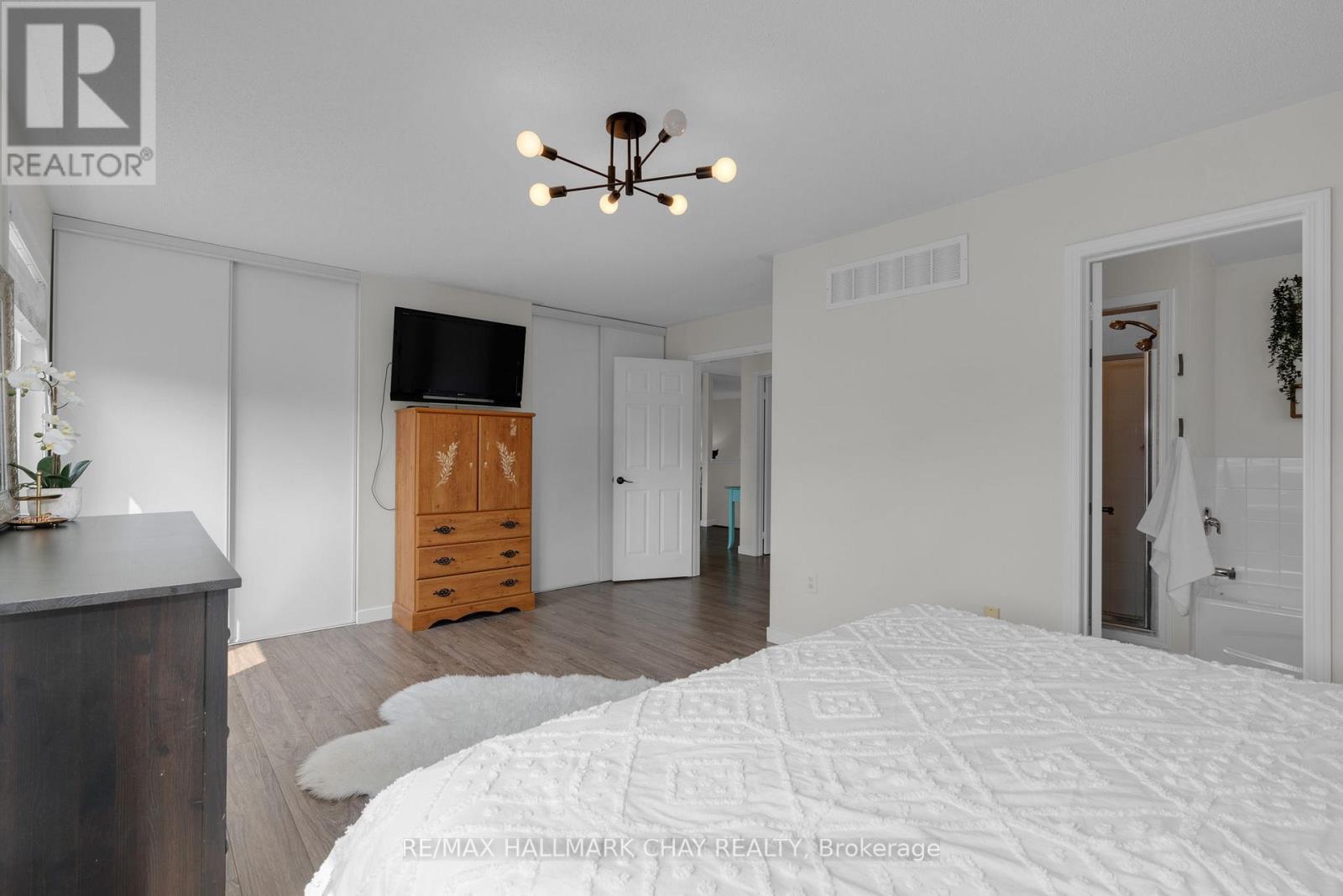 204 Forest Crescent, Clearview (Stayner), Ontario  L0M 1S0 - Photo 18 - S12511056