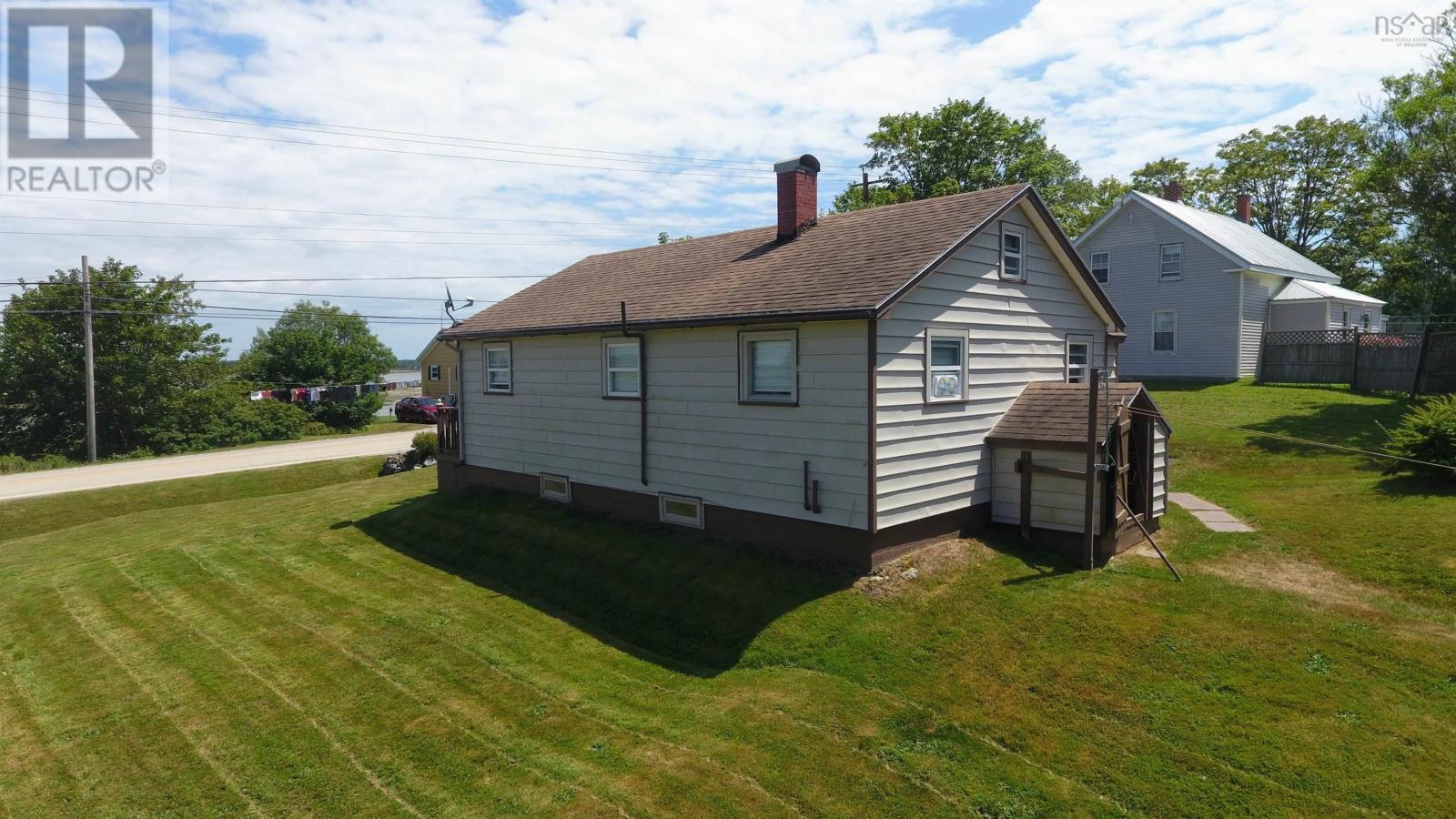 504 Highway 335,, West Pubnico, Nova Scotia  B0W 3S0 - Photo 6 - 202518938