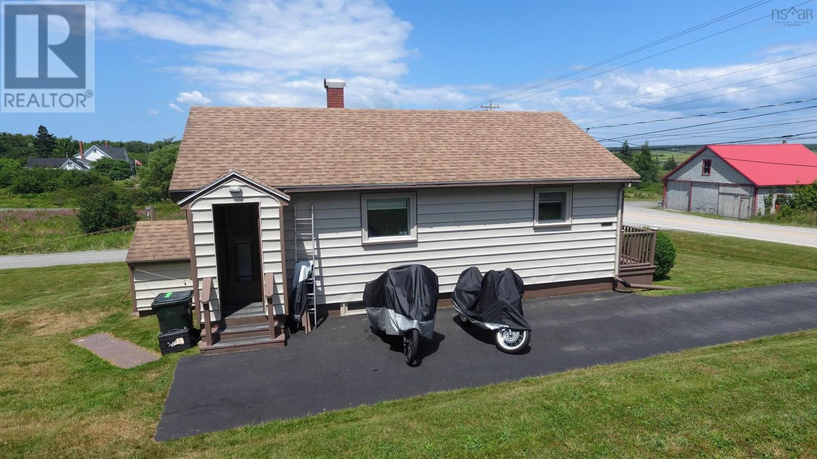 504 Highway 335,, West Pubnico, Nova Scotia  B0W 3S0 - Photo 10 - 202518938