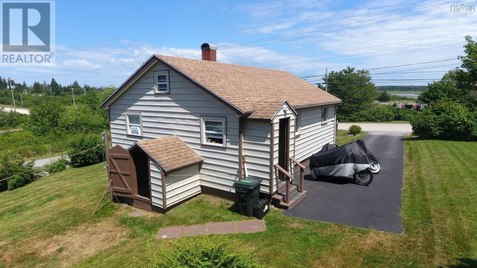 504 Highway 335,, West Pubnico, Nova Scotia  B0W 3S0 - Photo 9 - 202518938