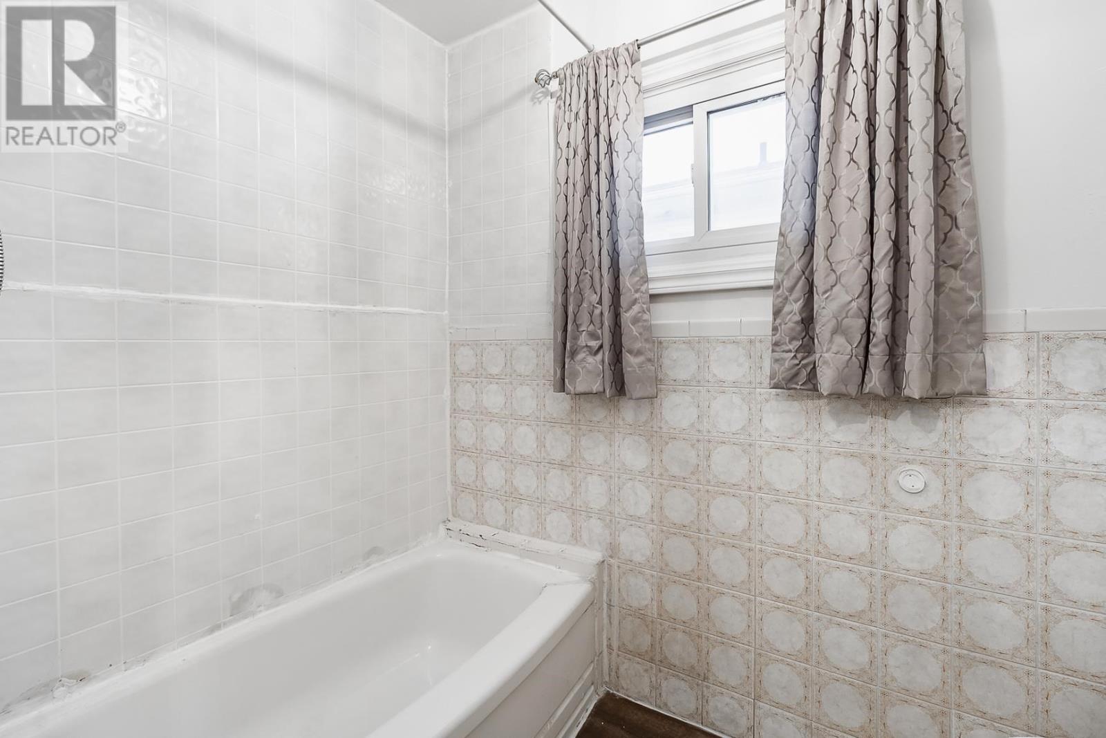 554 Douglas St, Sault Ste. Marie, Ontario P6C 1V1 - Photo 14 - SM252527