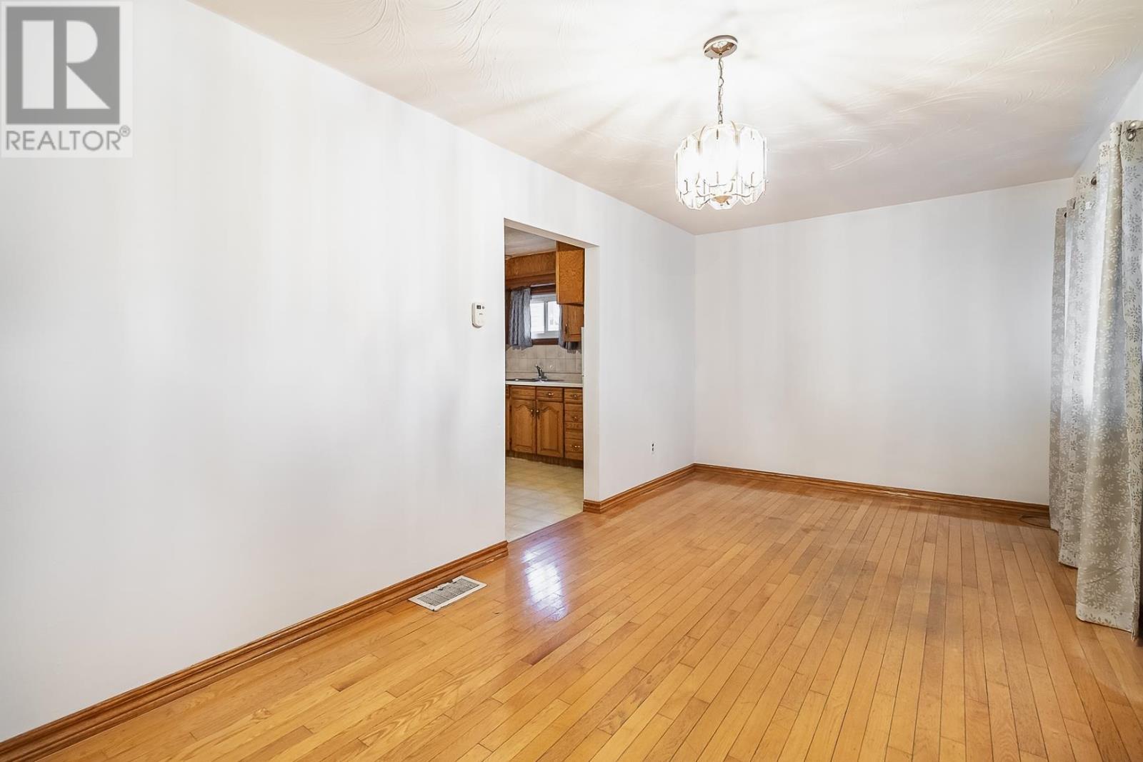 554 Douglas St, Sault Ste. Marie, Ontario P6C 1V1 - Photo 21 - SM252527