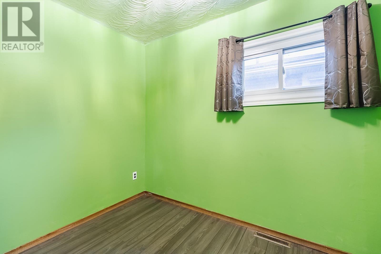 554 Douglas St, Sault Ste. Marie, Ontario P6C 1V1 - Photo 22 - SM252527