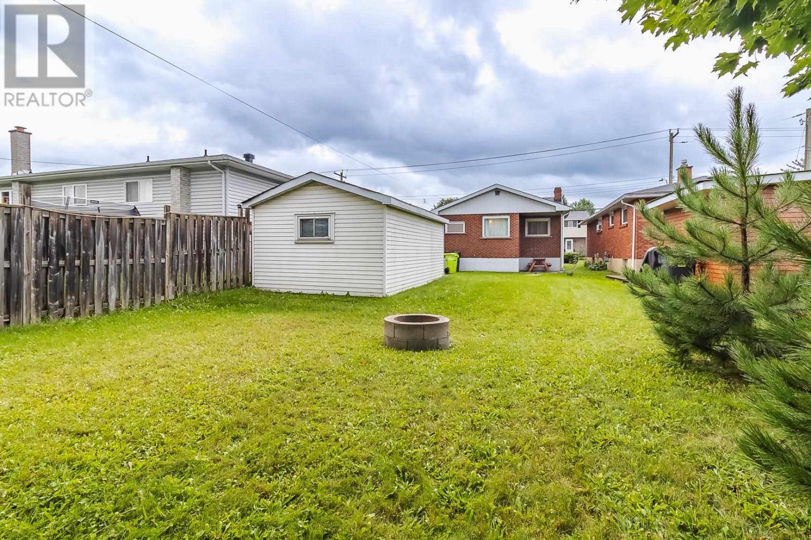 554 Douglas St, Sault Ste. Marie, Ontario P6C 1V1 - Photo 6 - SM252527